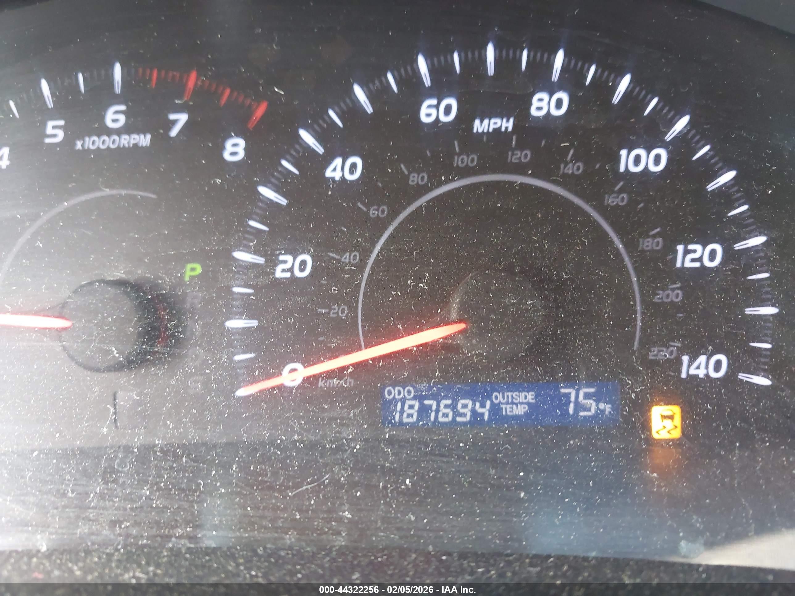 TOYOTA CAMRY image 7