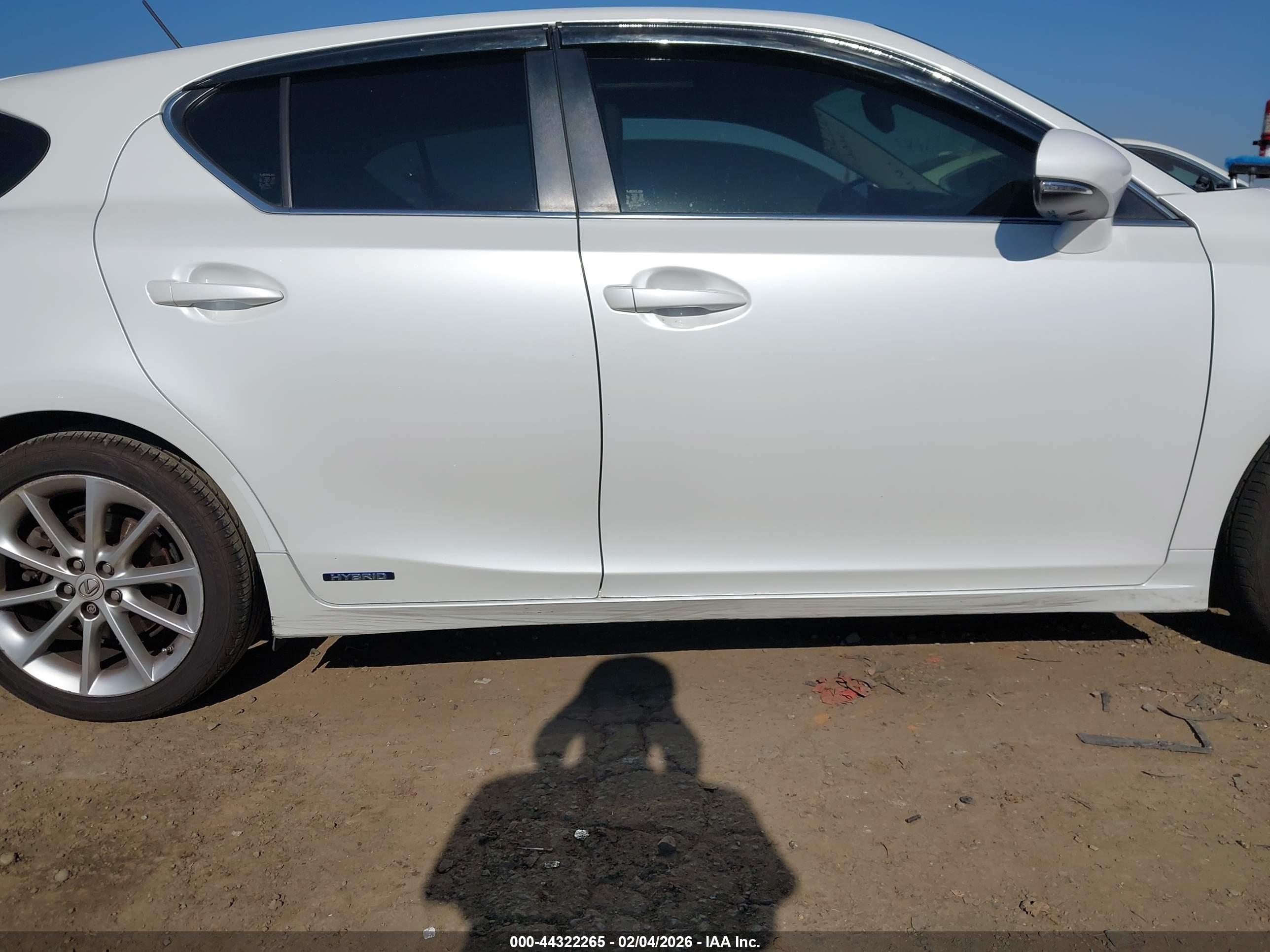 LEXUS CT image 6