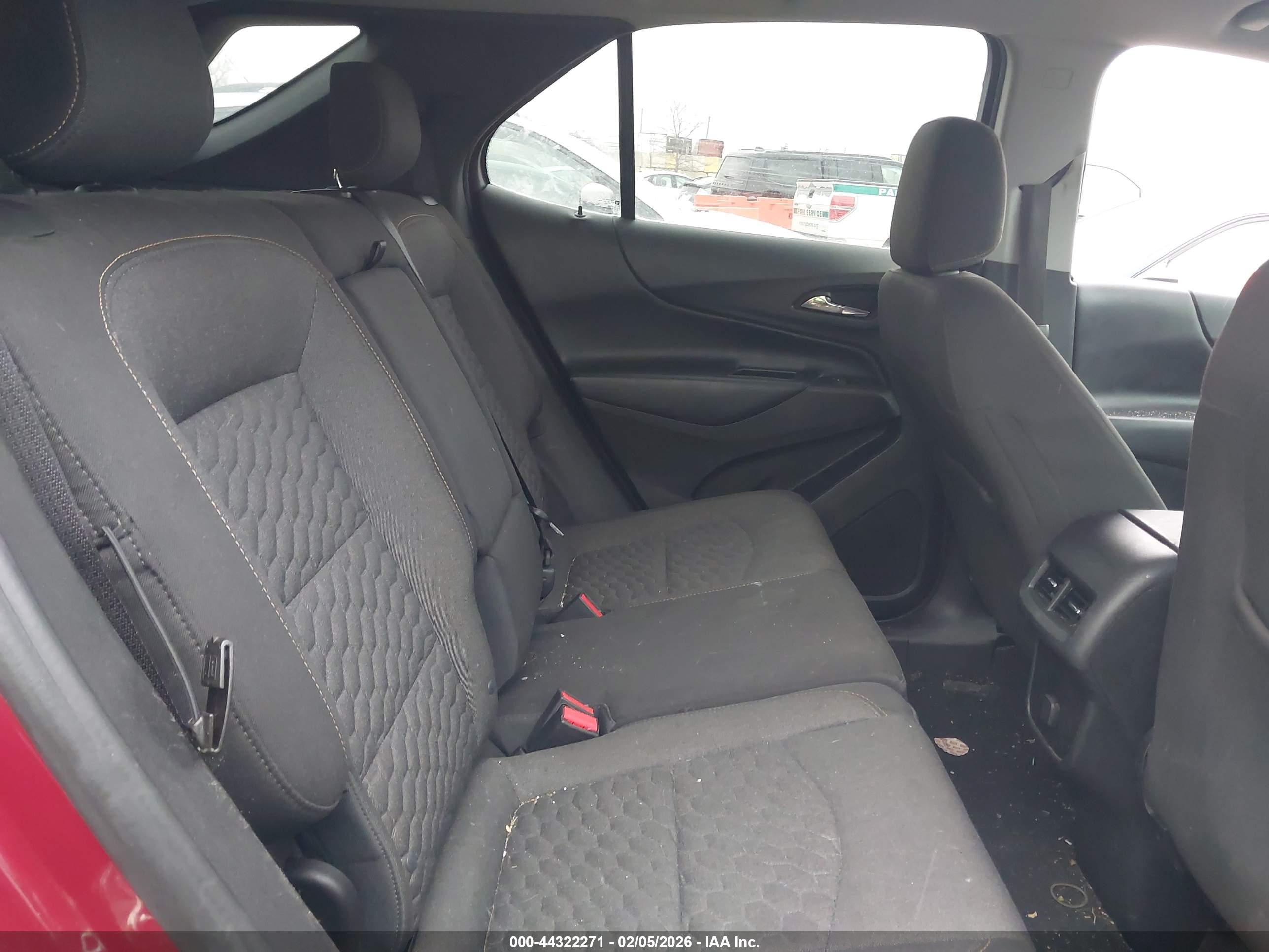 CHEVROLET EQUINOX image 8