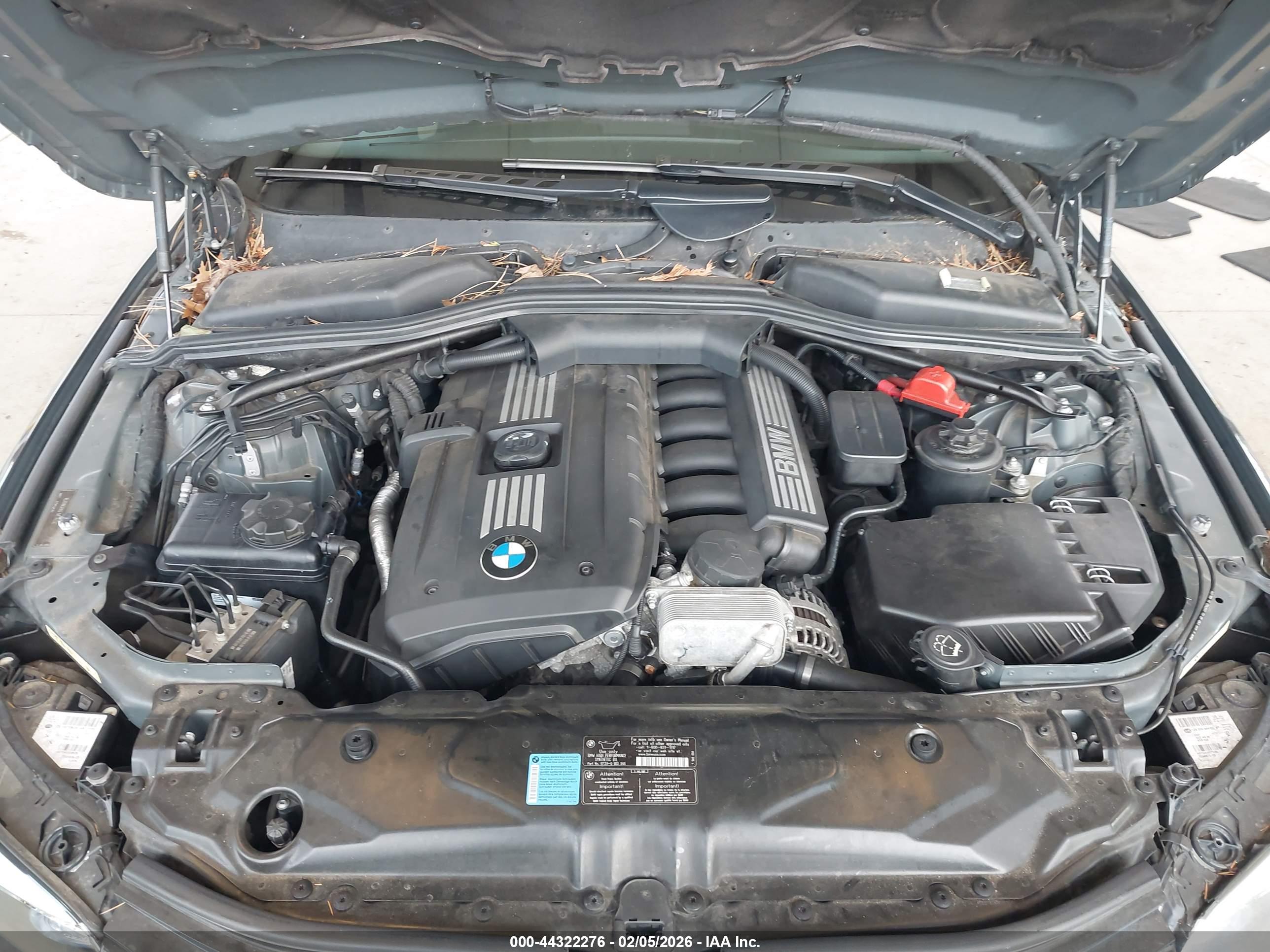 BMW 528I image 10