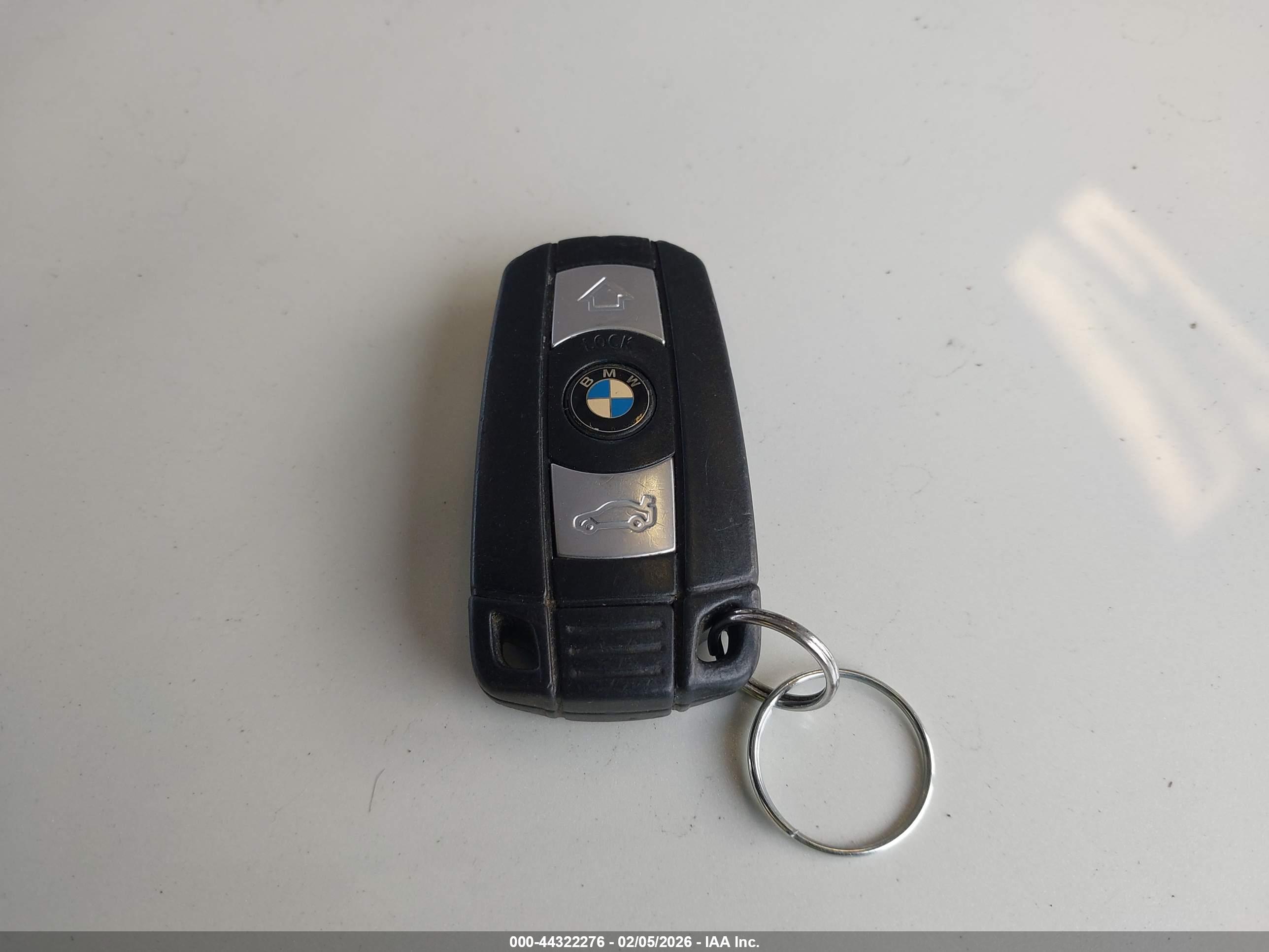 BMW 528I image 11