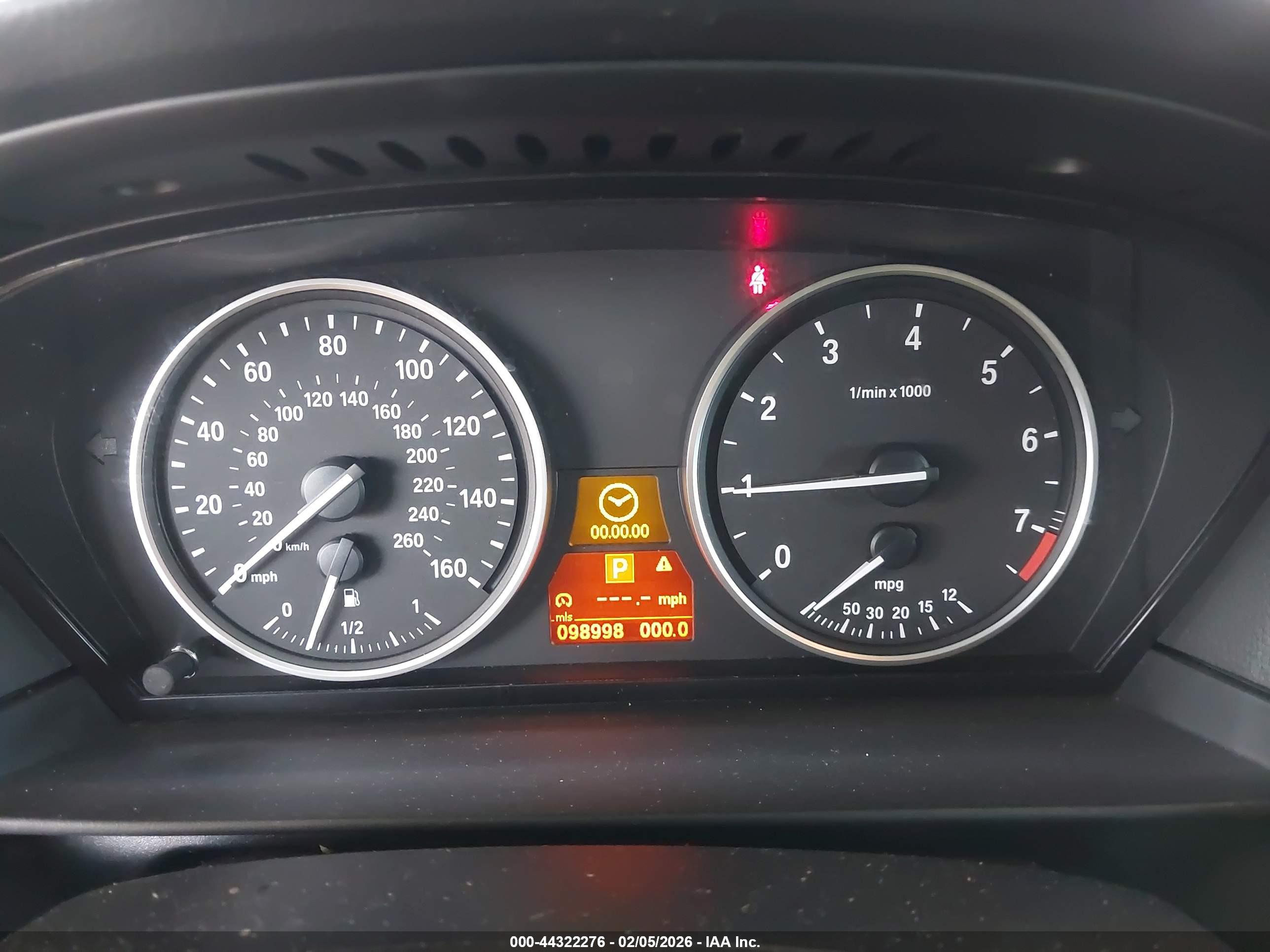 BMW 528I image 7