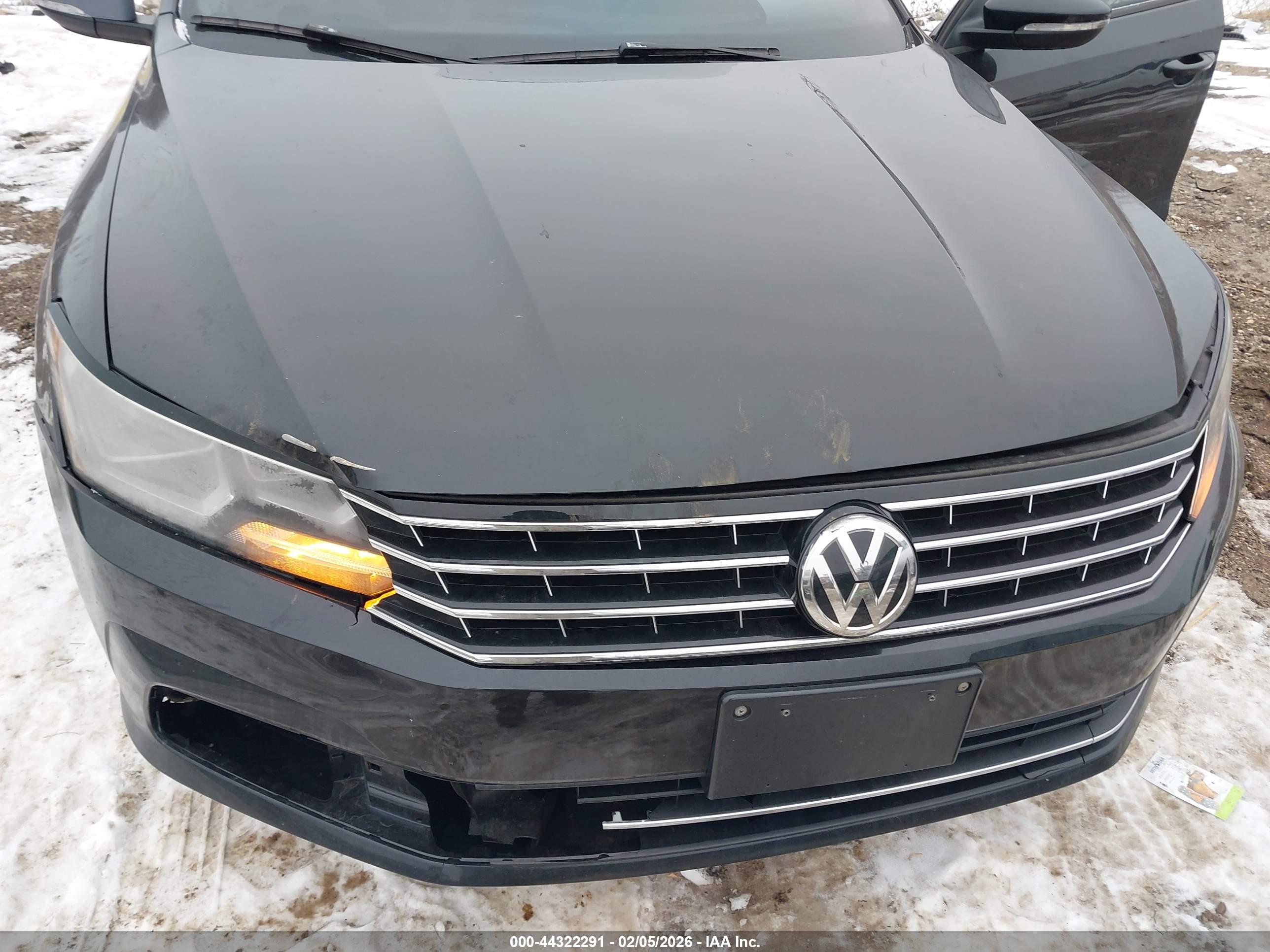 VOLKSWAGEN PASSAT image 6