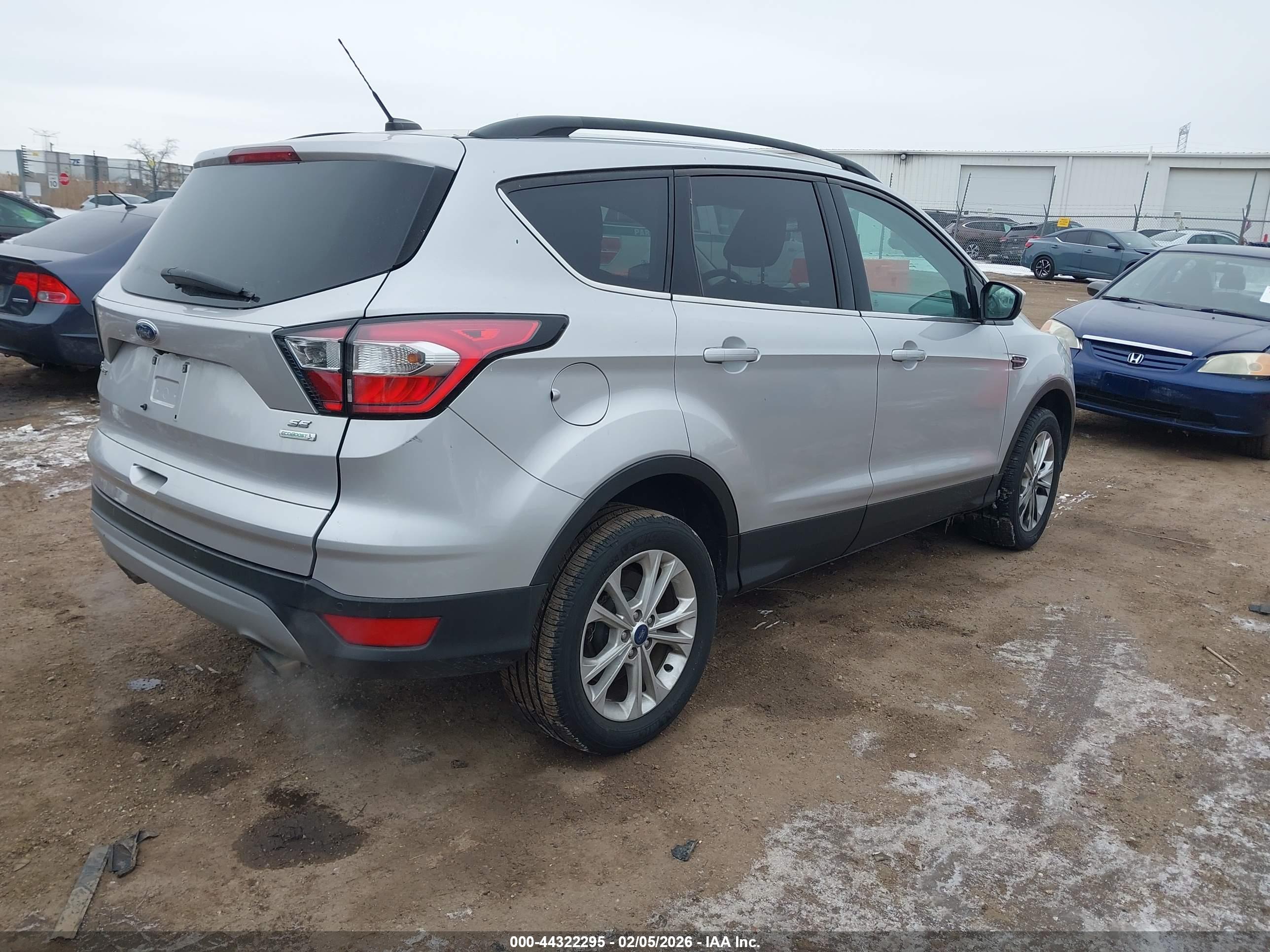 FORD ESCAPE image 4
