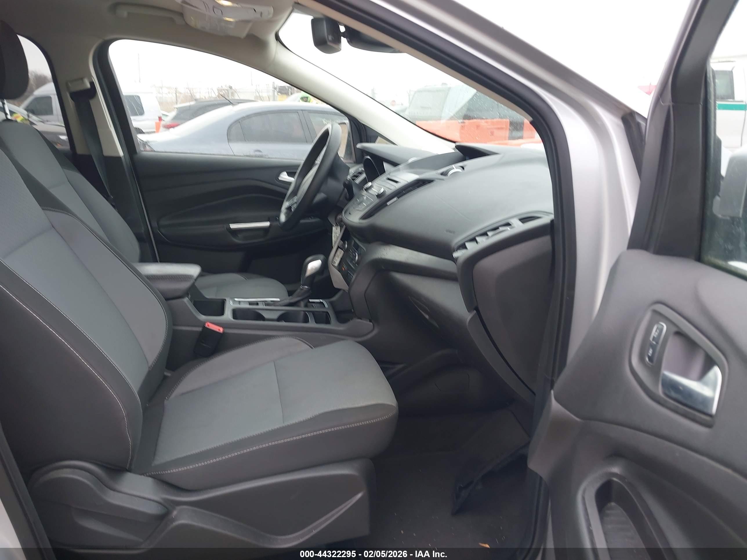 FORD ESCAPE image 5