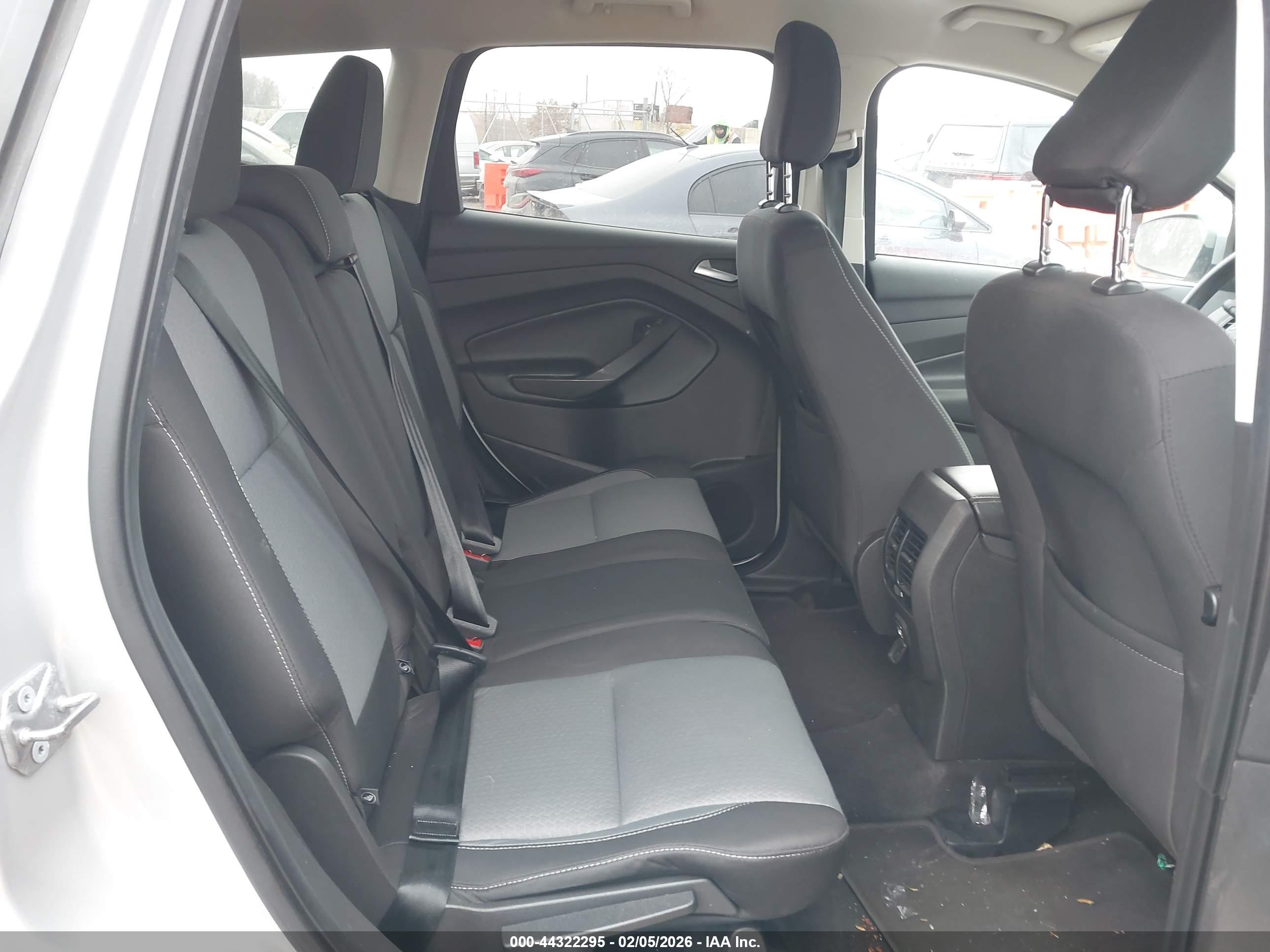 FORD ESCAPE image 8