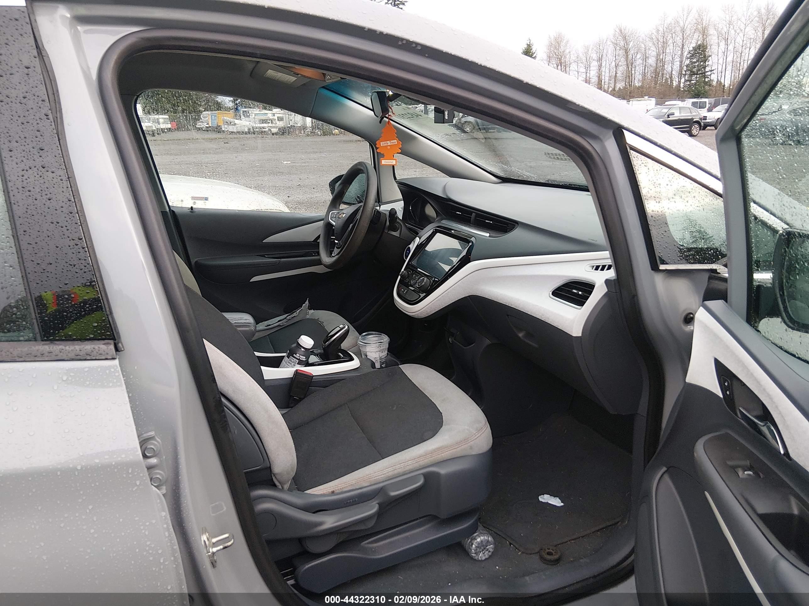 CHEVROLET BOLT image 5