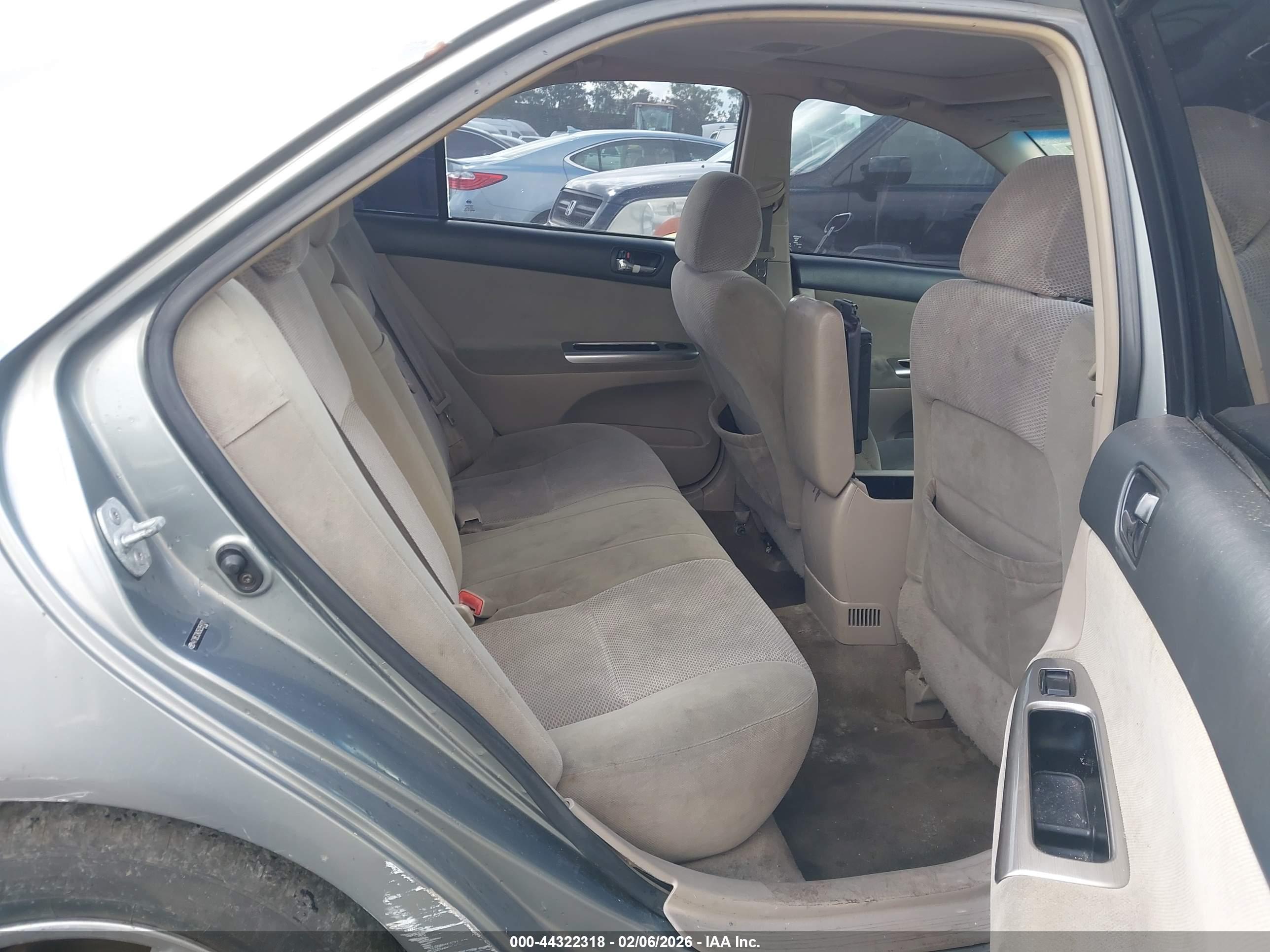 TOYOTA CAMRY image 8