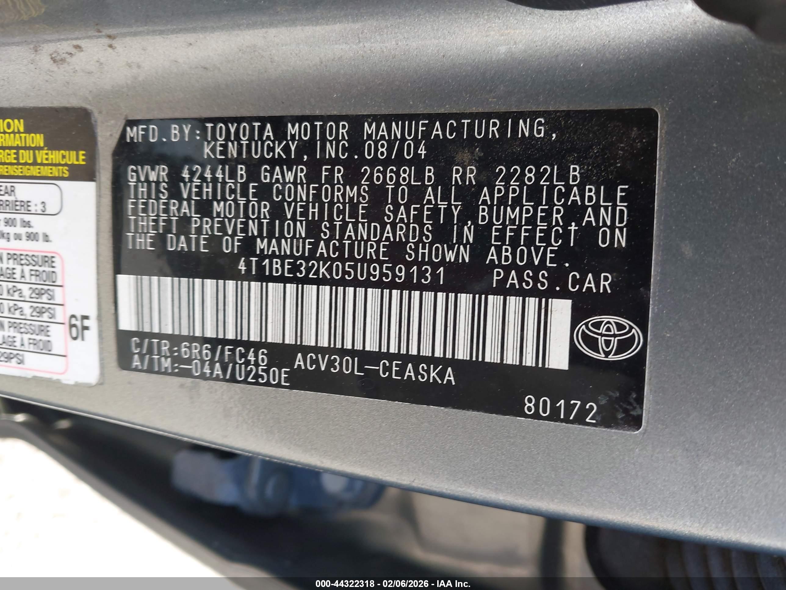 TOYOTA CAMRY image 9