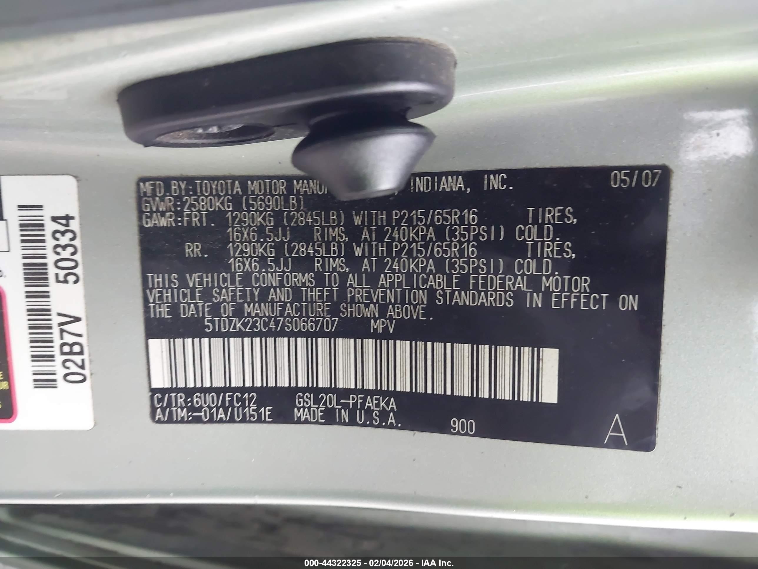 TOYOTA SIENNA image 9