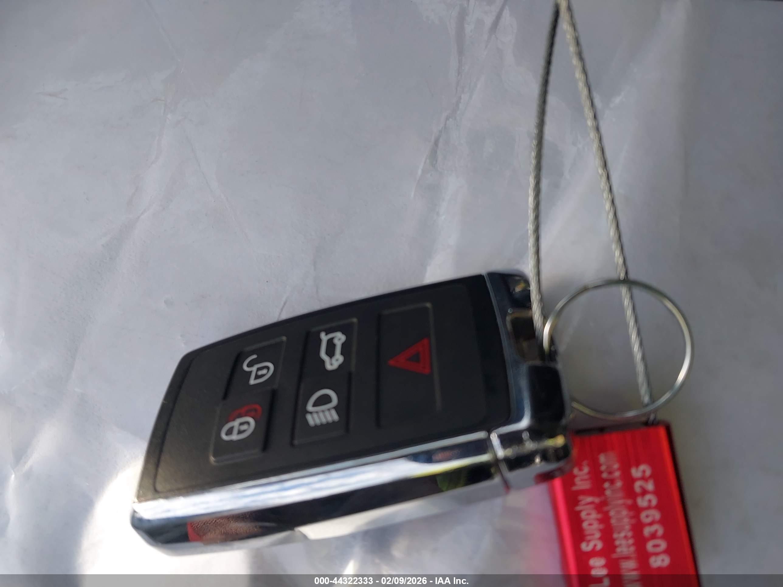 LAND ROVER image 11
