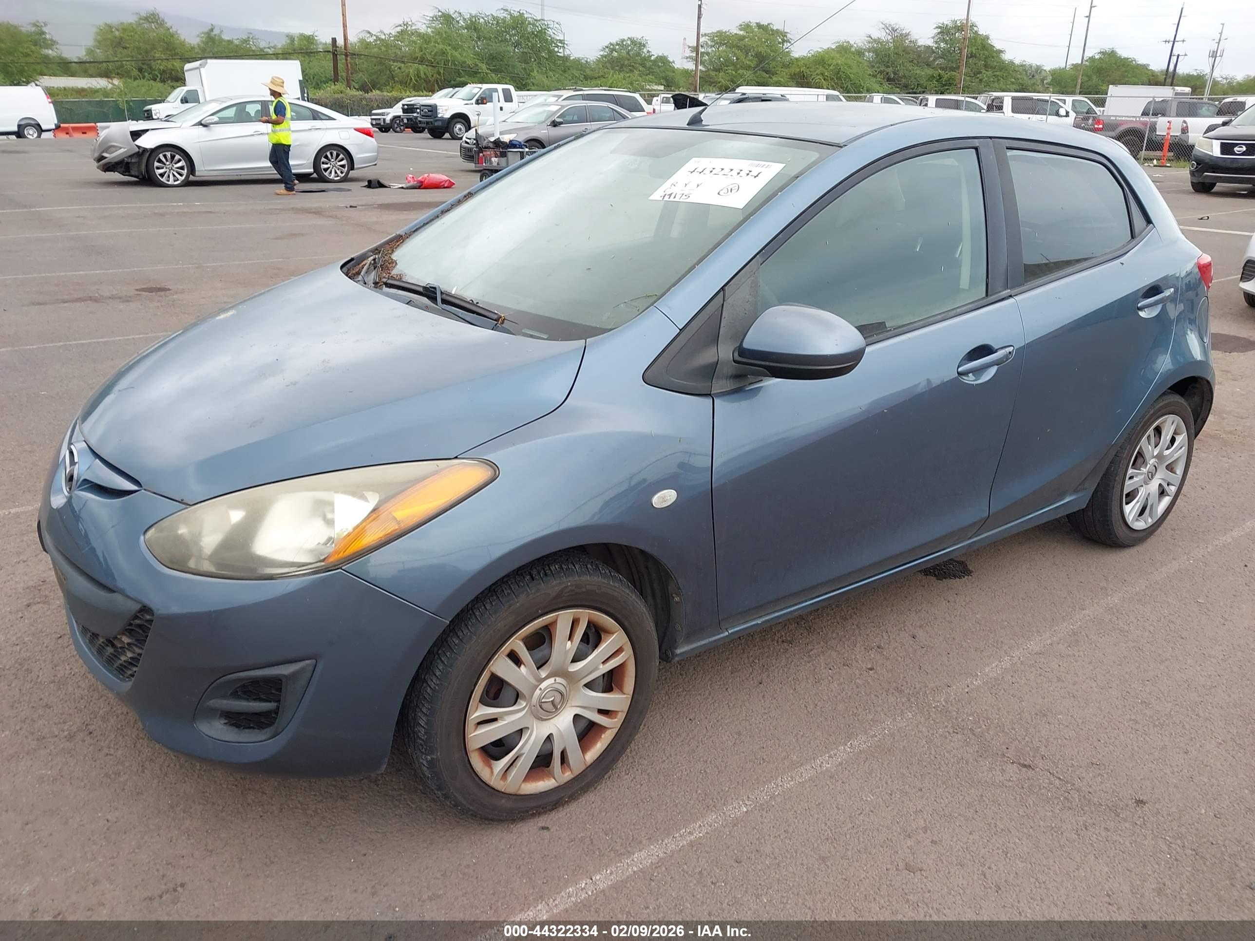MAZDA MAZDA2 image 2