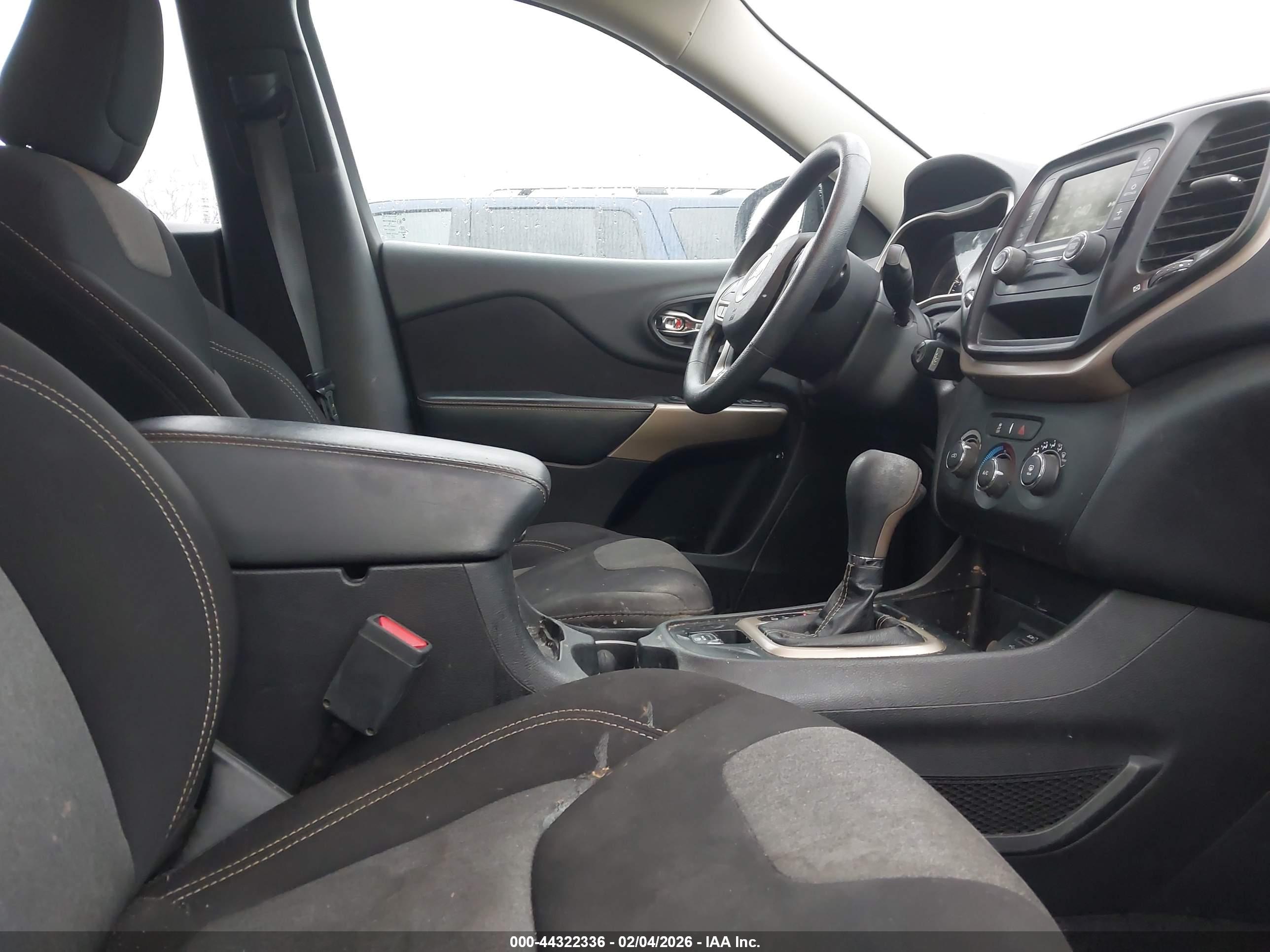 JEEP CHEROKEE image 5