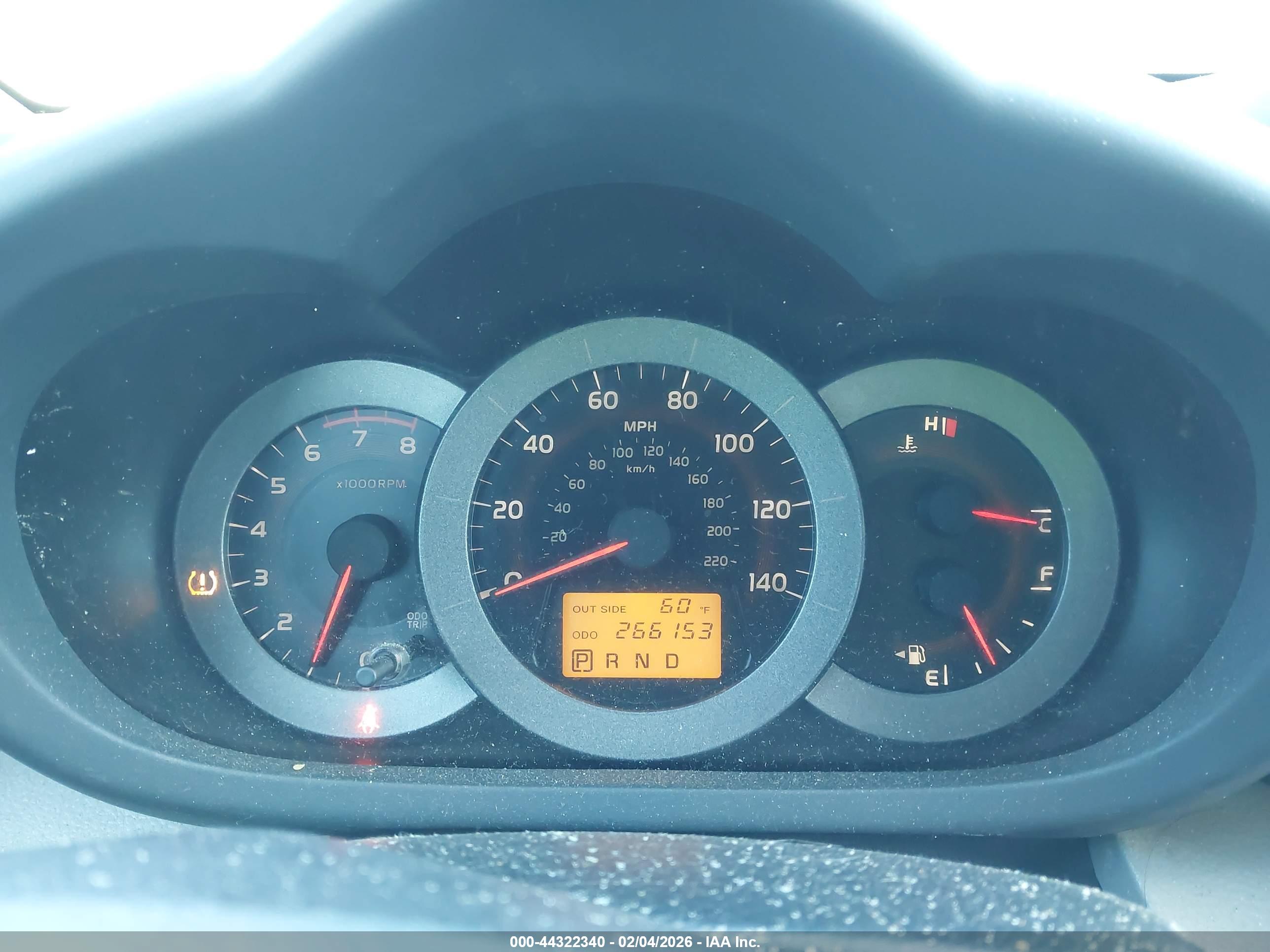 TOYOTA RAV4 image 7