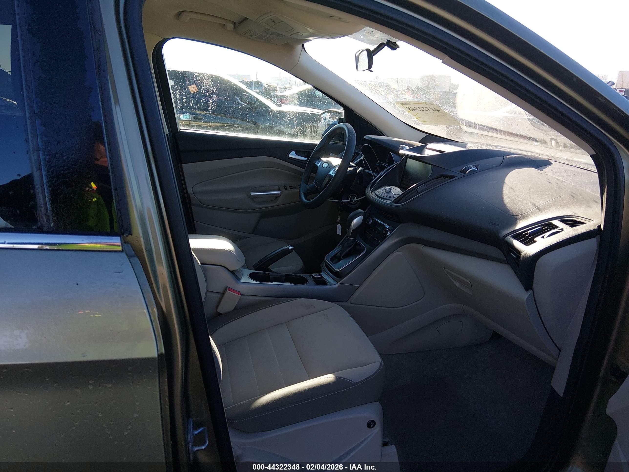 FORD ESCAPE image 5
