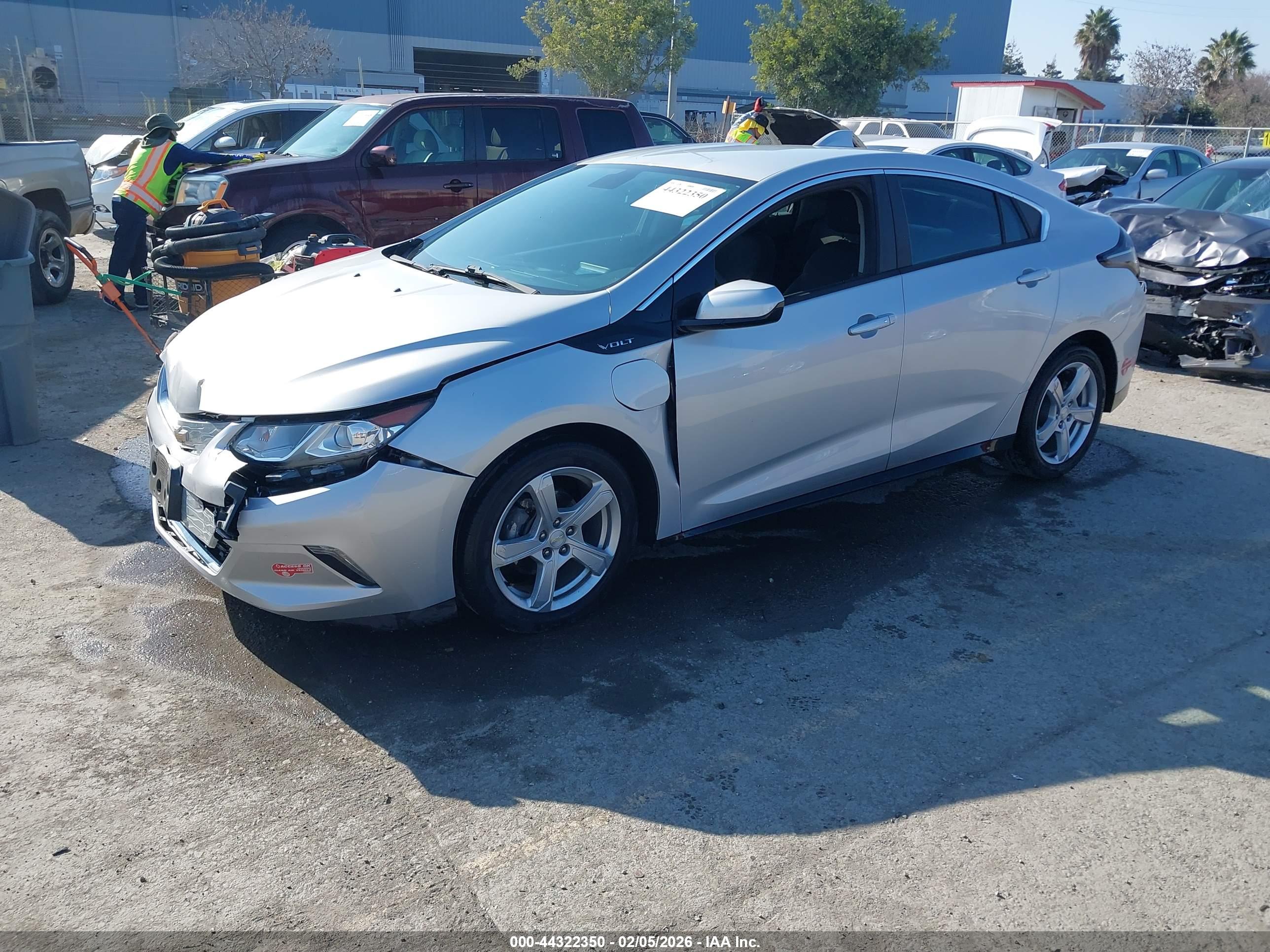 CHEVROLET VOLT image 2