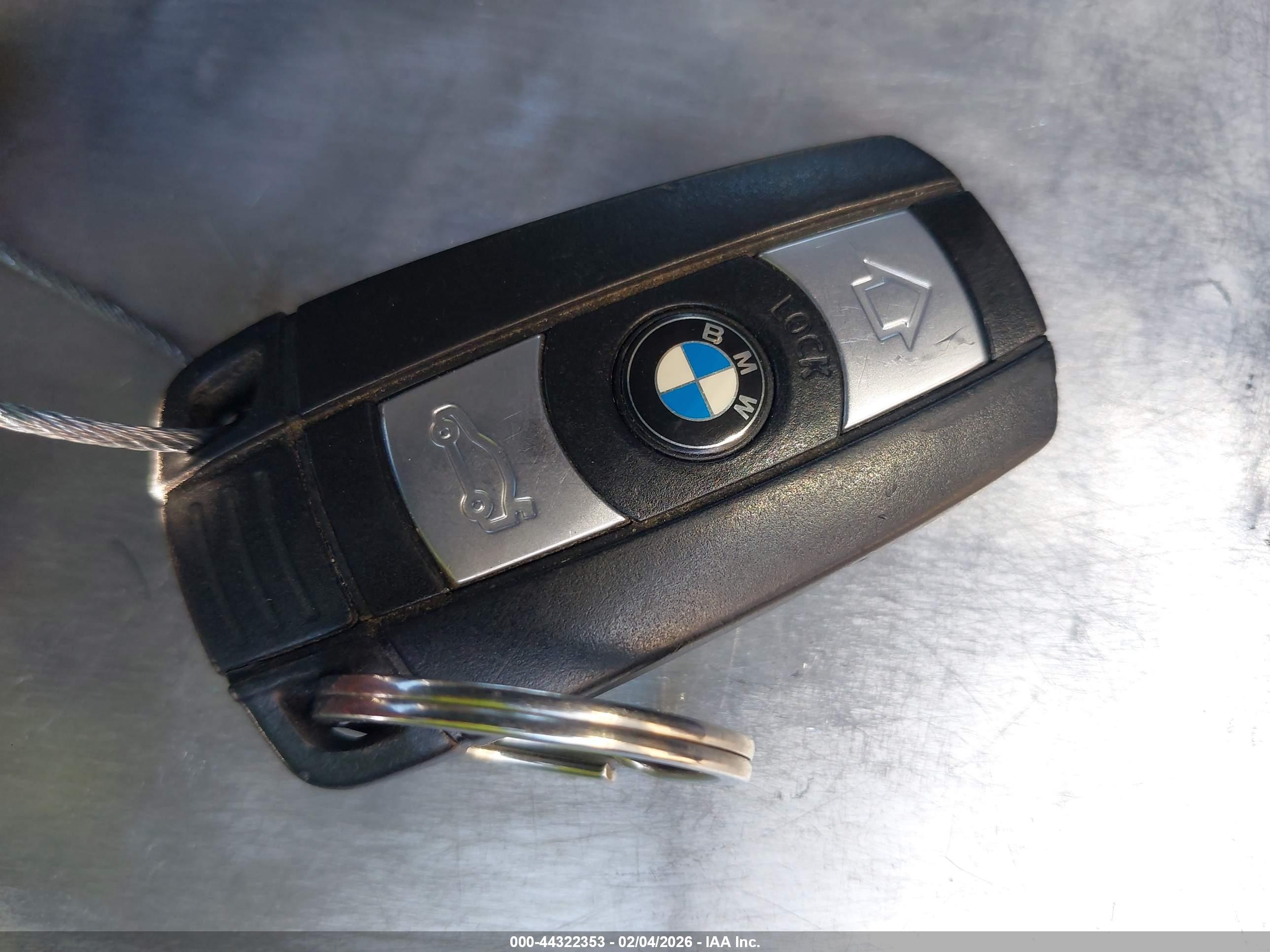 BMW 328I image 11