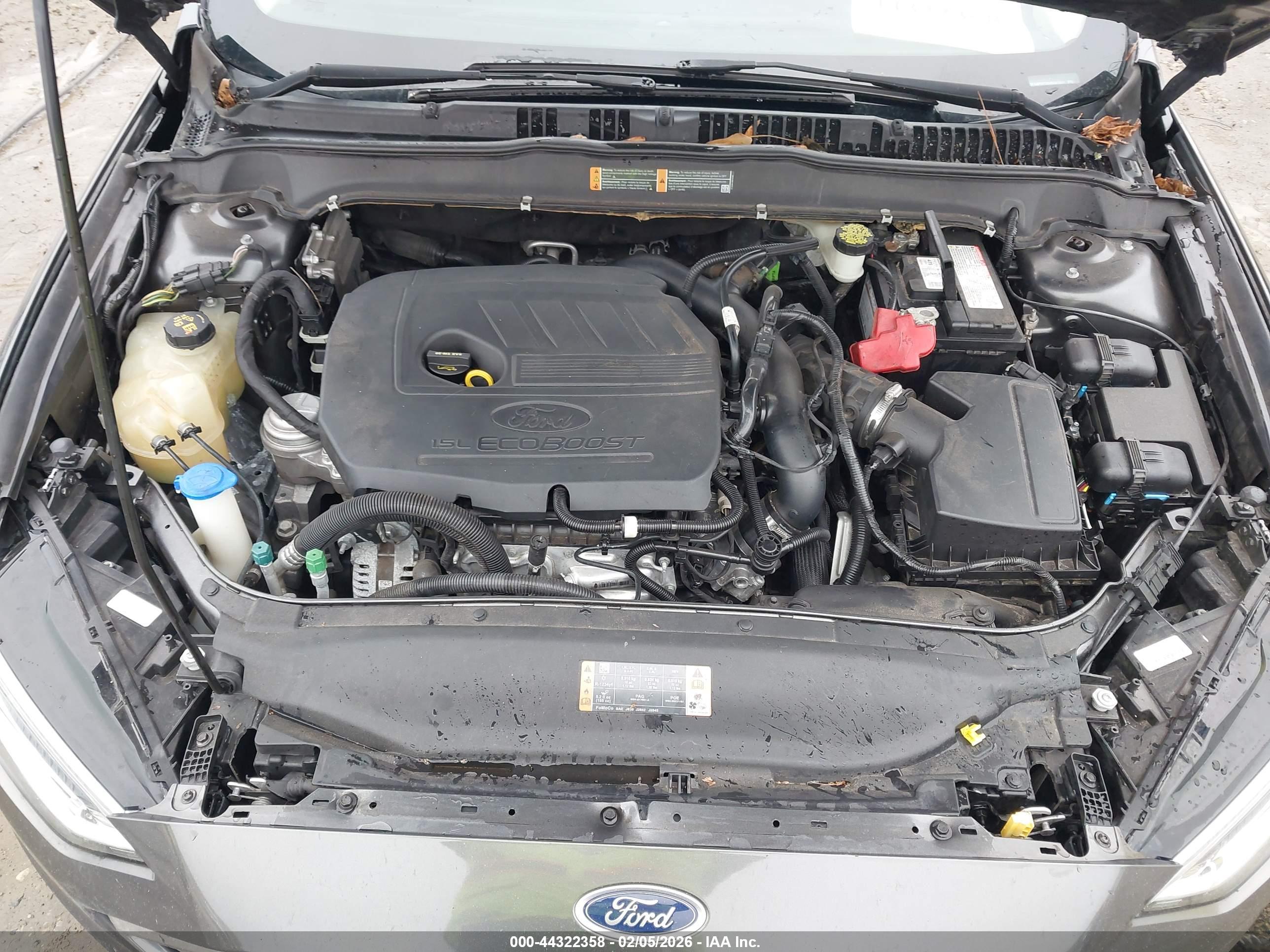 FORD FUSION image 10
