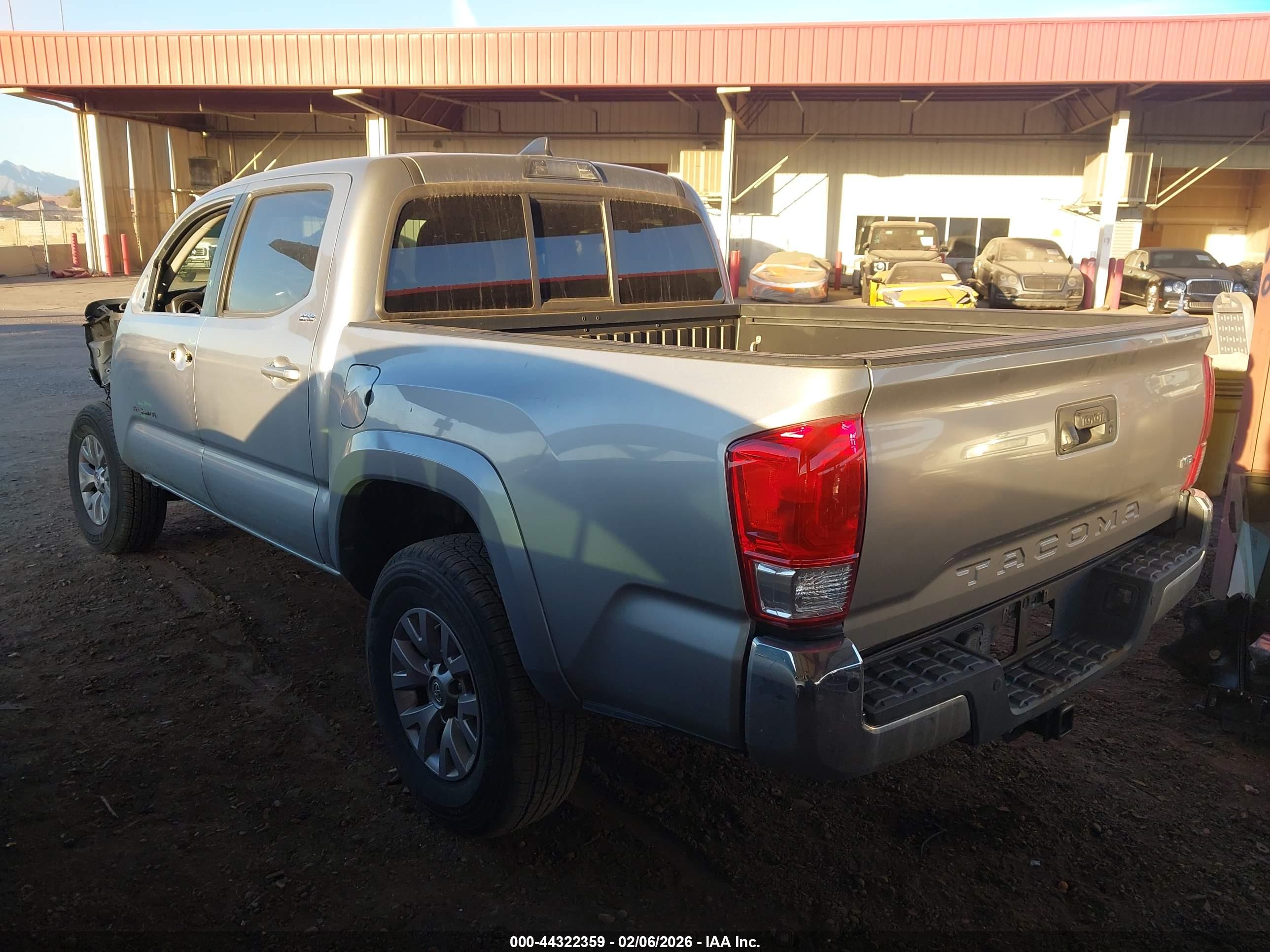 TOYOTA TACOMA image 3