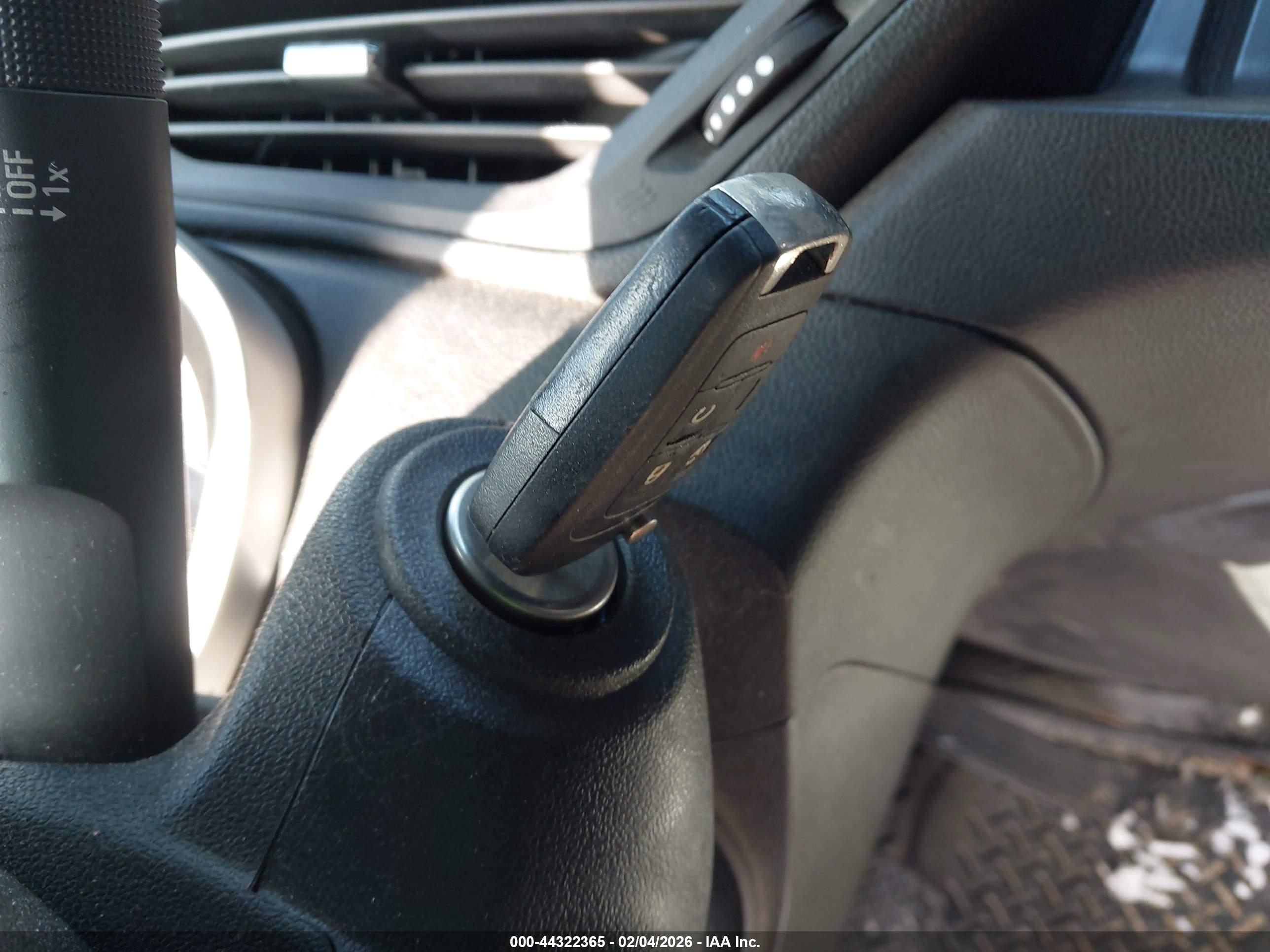 CHEVROLET EQUINOX image 11