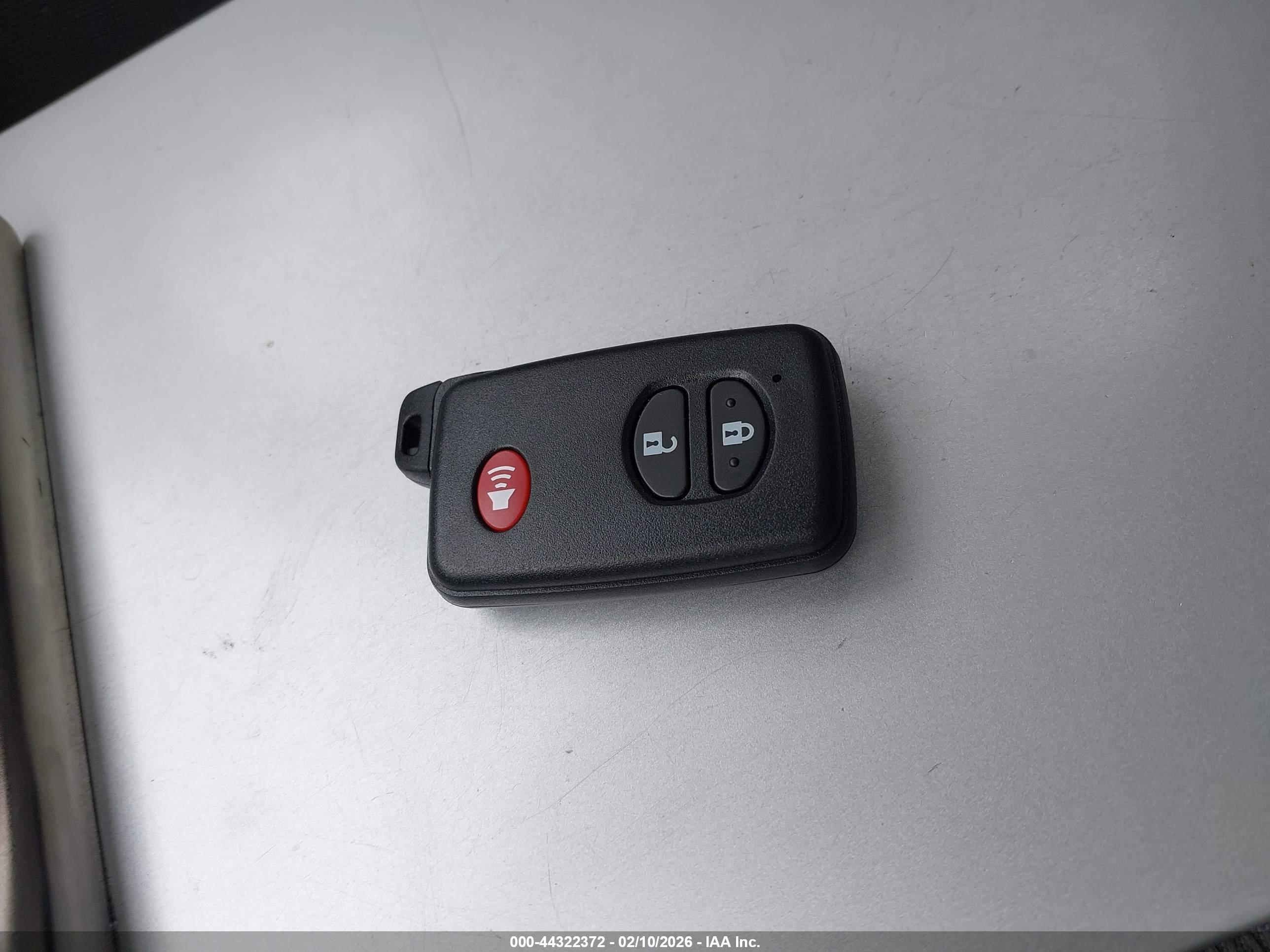 TOYOTA PRIUS image 11