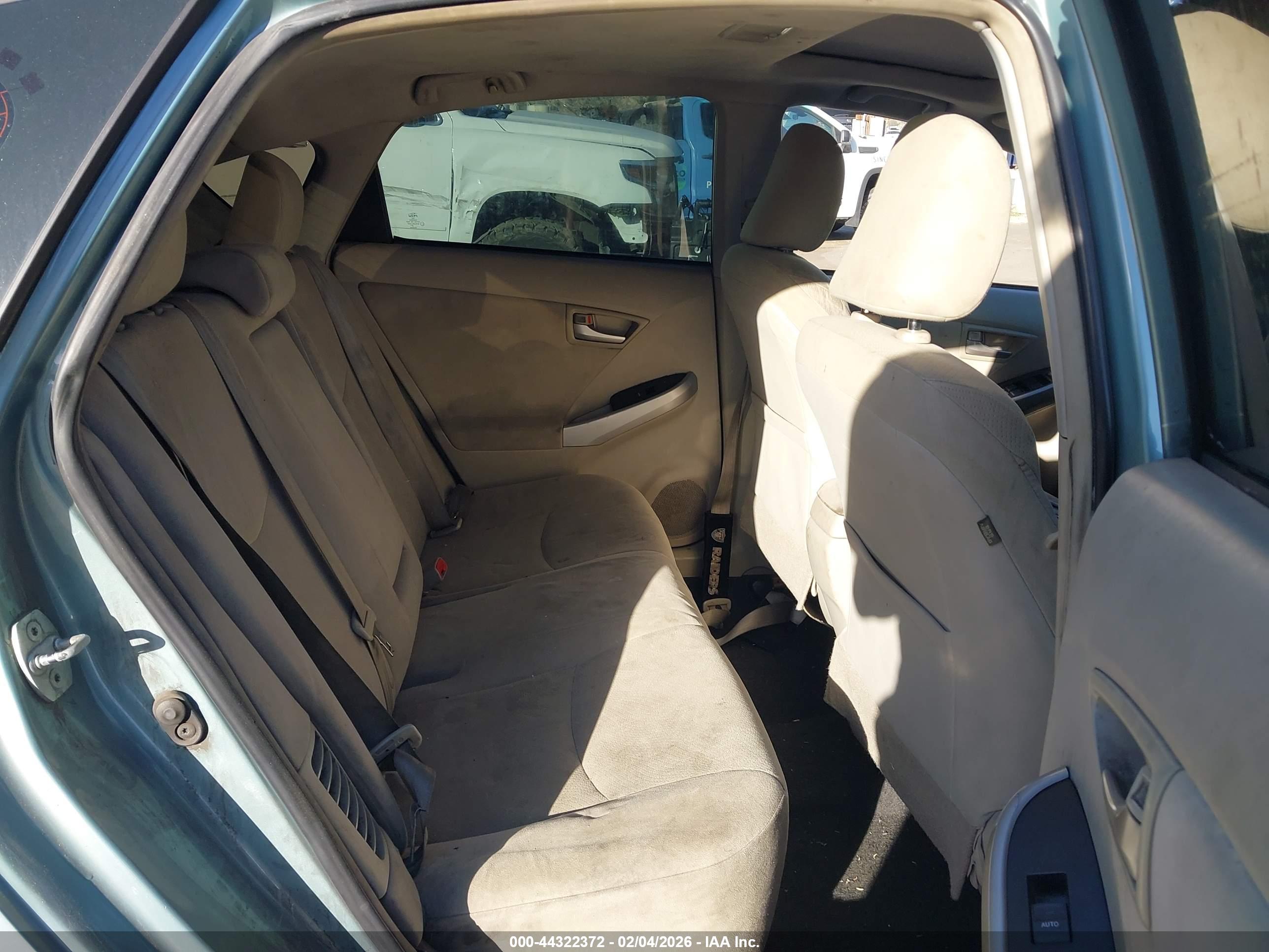 TOYOTA PRIUS image 8
