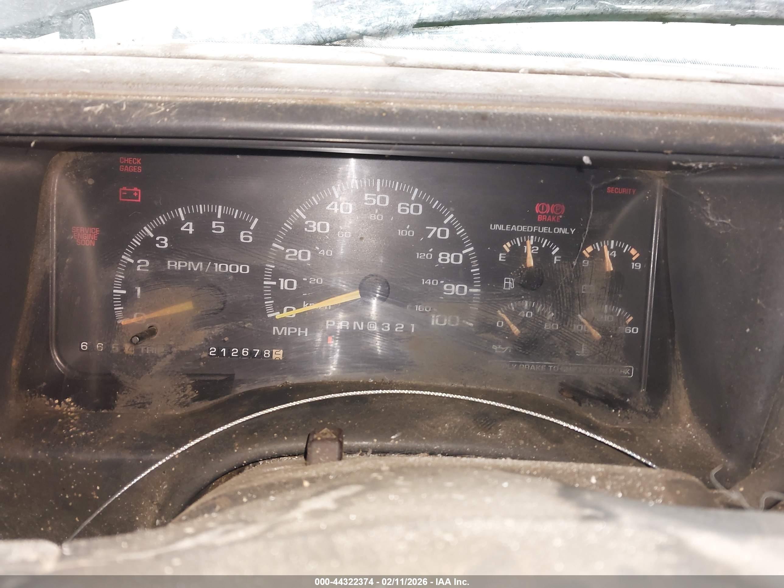 CHEVROLET SUBURBAN image 7