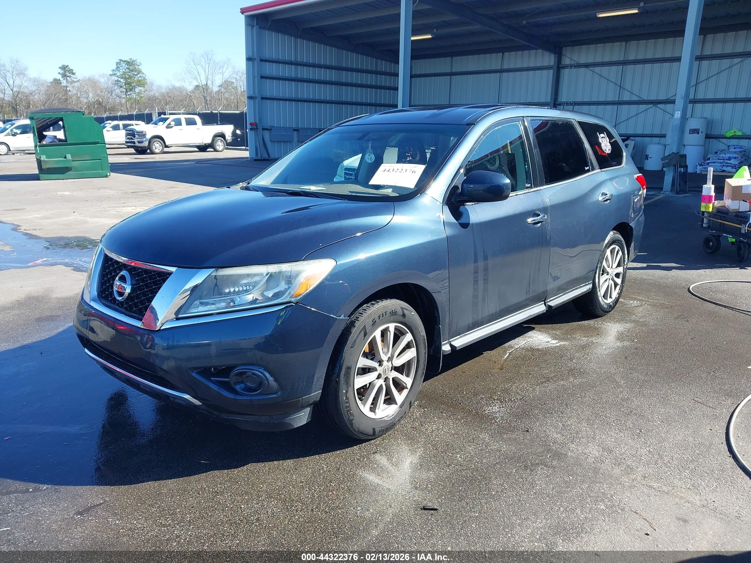 NISSAN PATHFINDER image 2