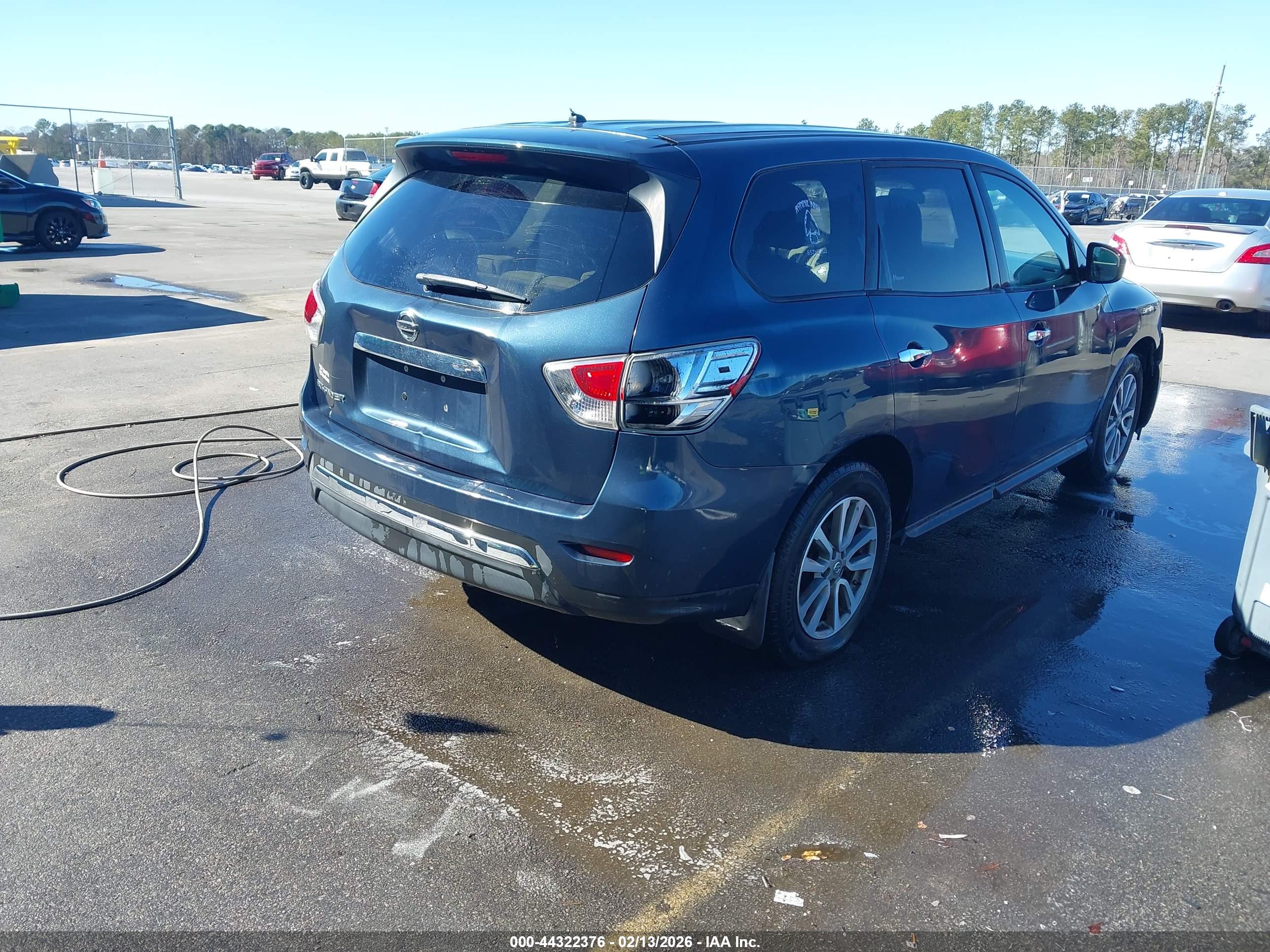 NISSAN PATHFINDER image 4