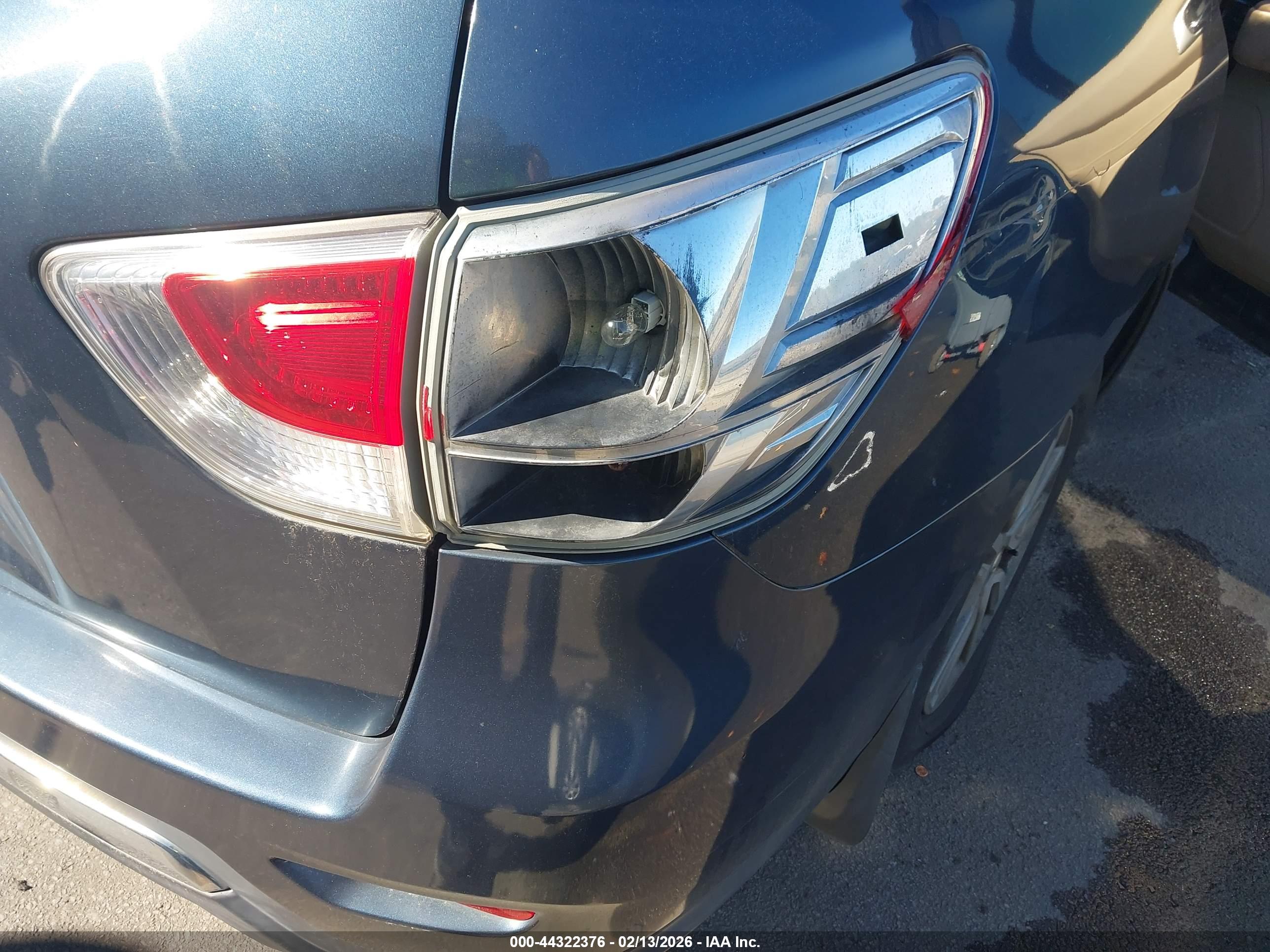 NISSAN PATHFINDER image 6