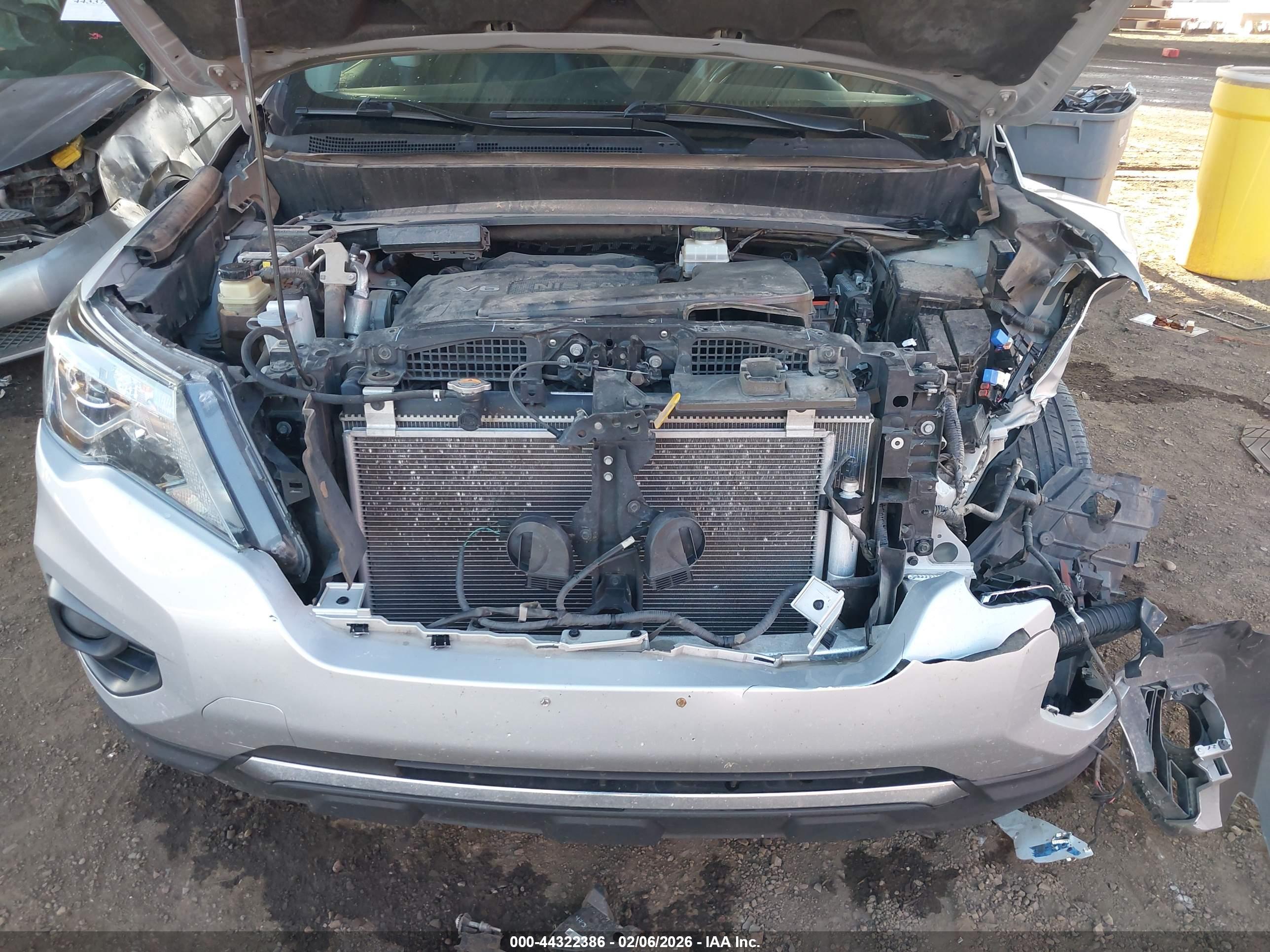NISSAN PATHFINDER image 10