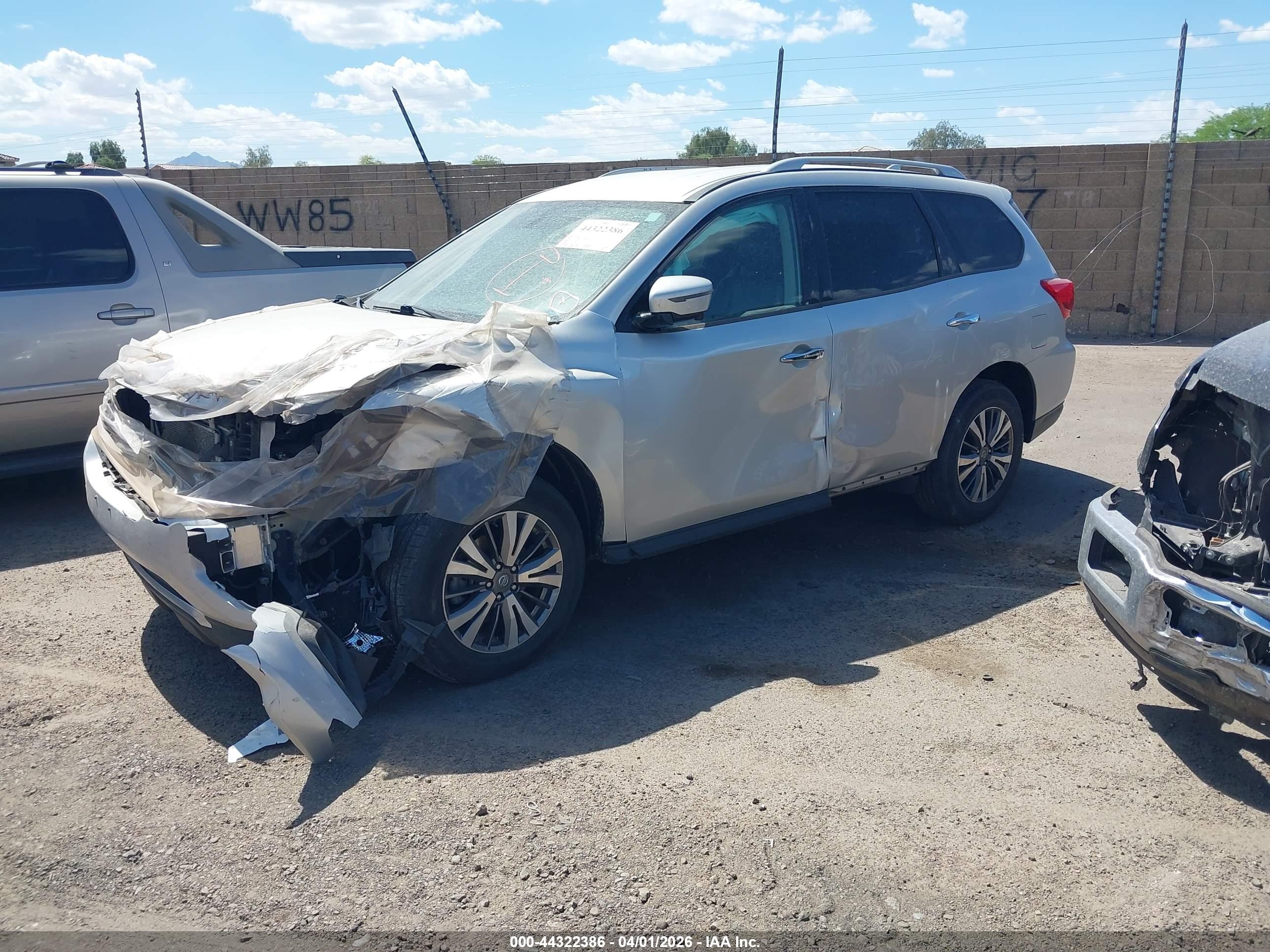 NISSAN PATHFINDER image 2