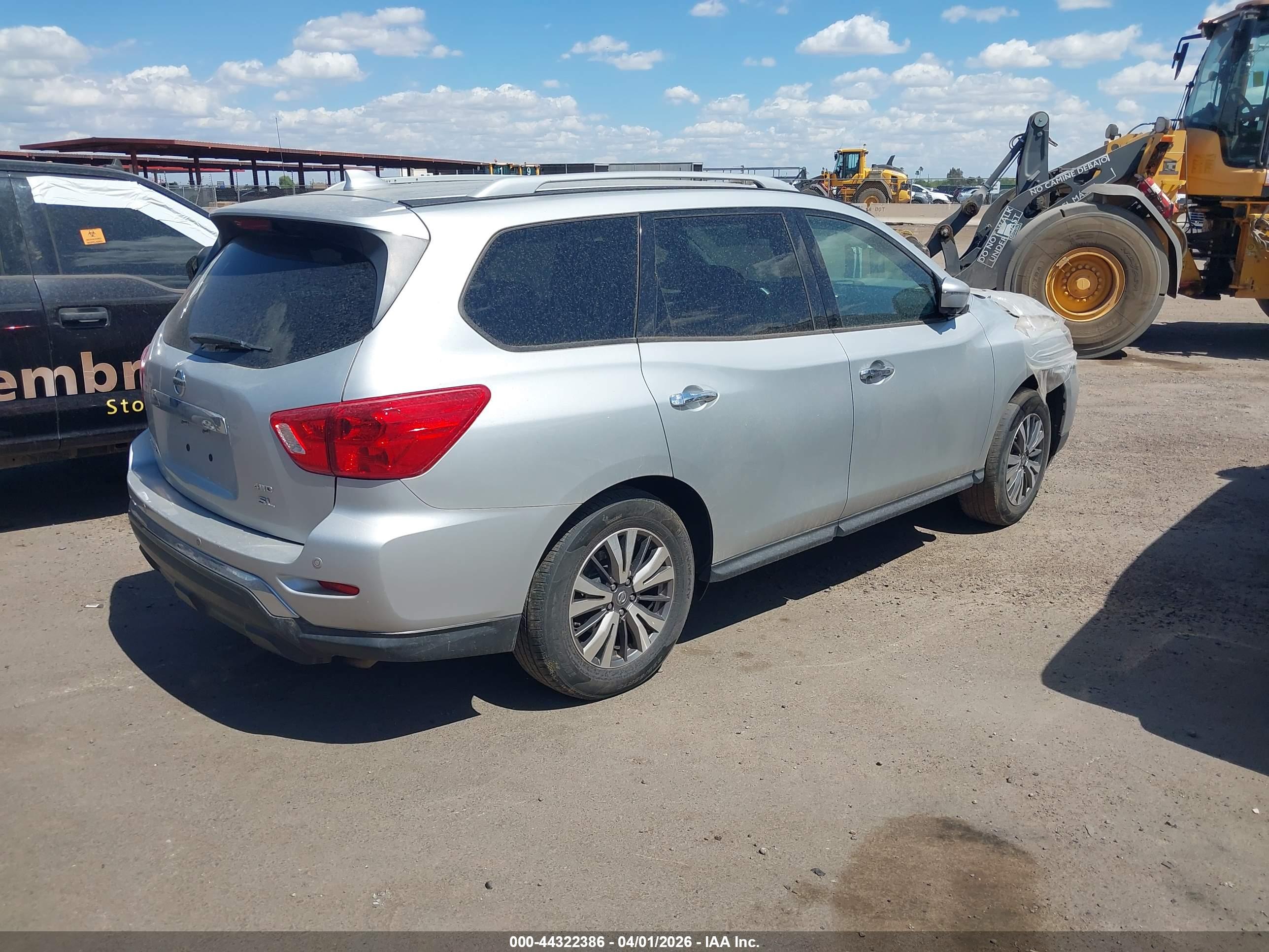 NISSAN PATHFINDER image 4