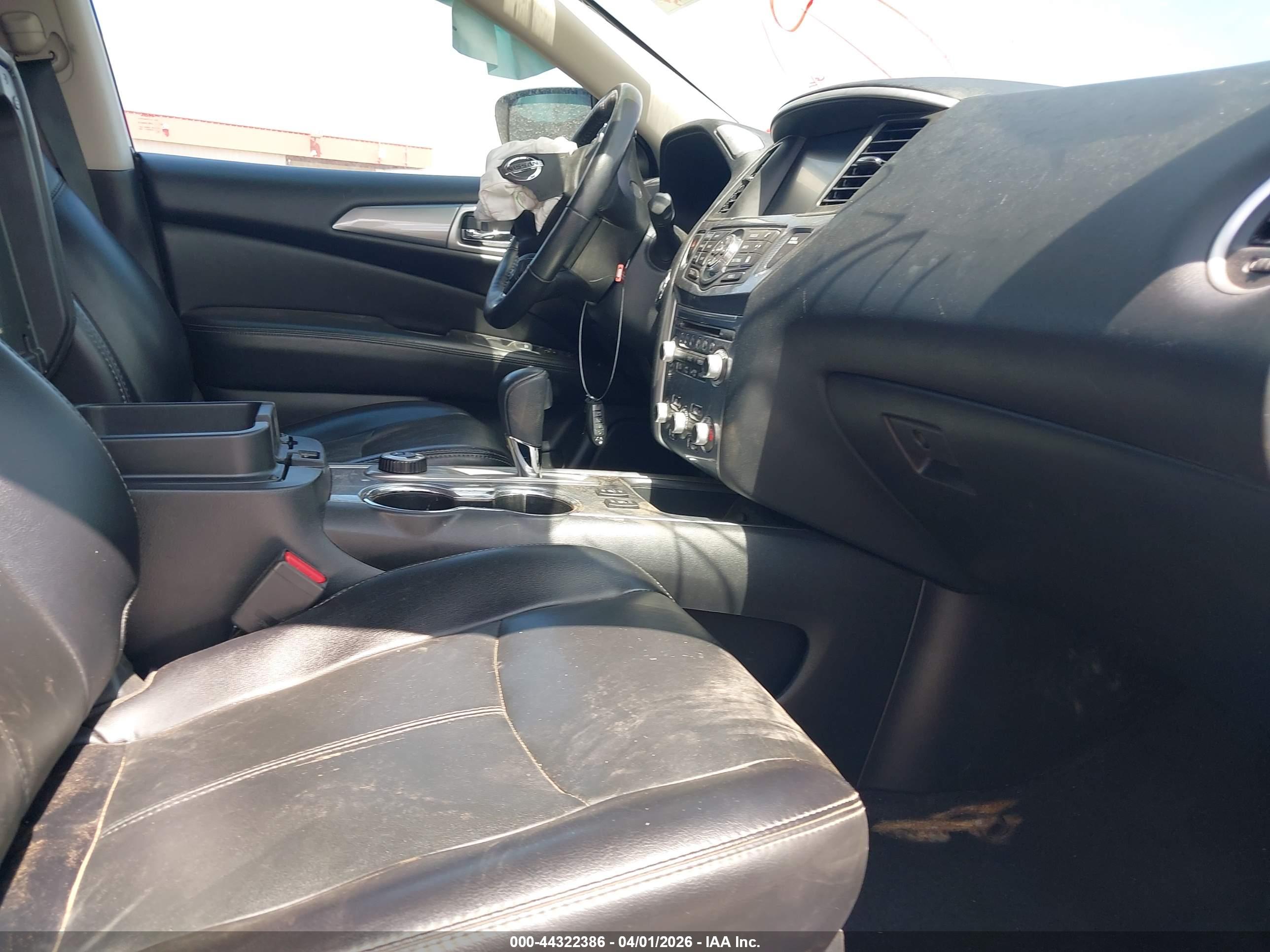 NISSAN PATHFINDER image 5