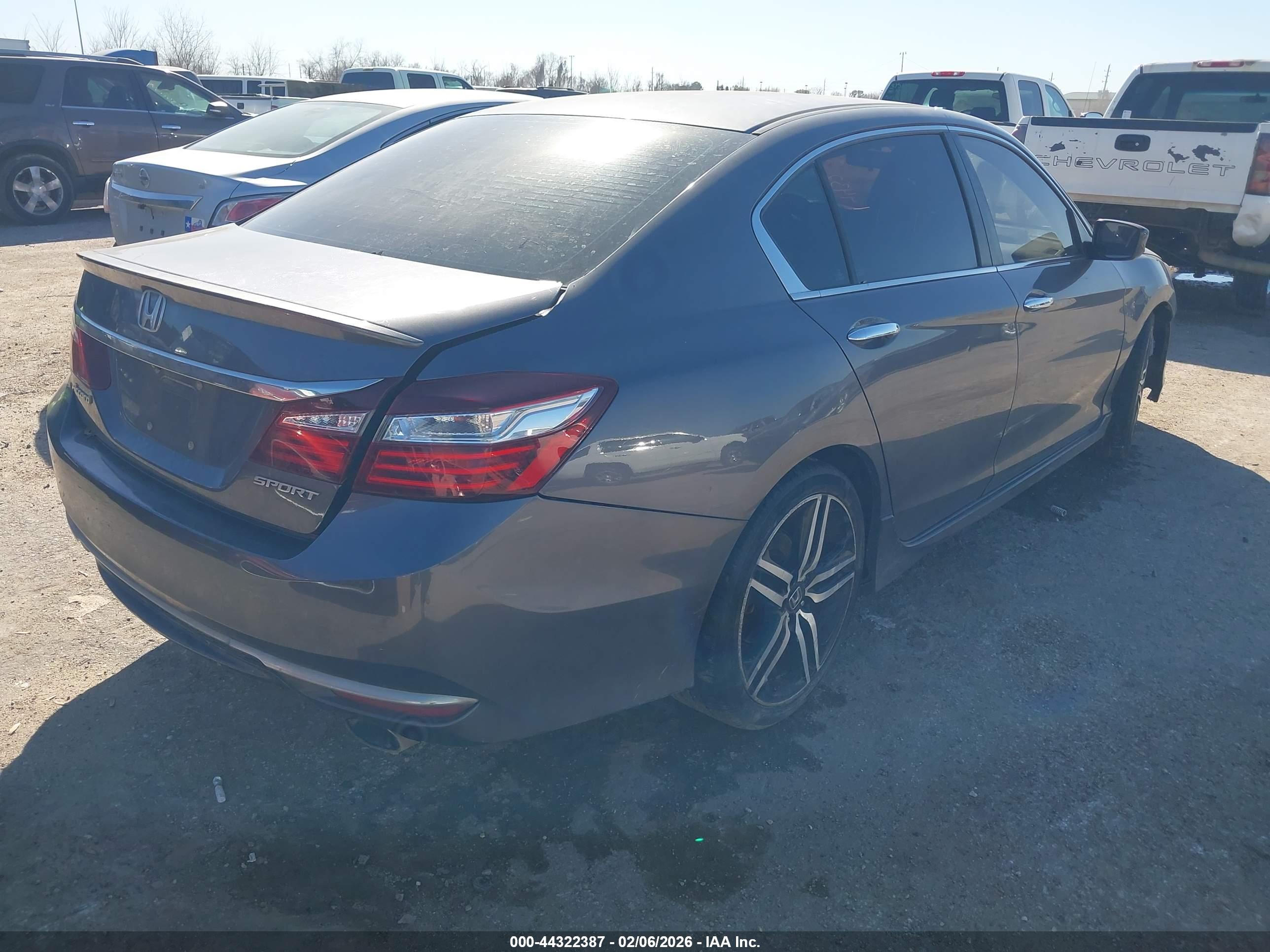 HONDA ACCORD image 4