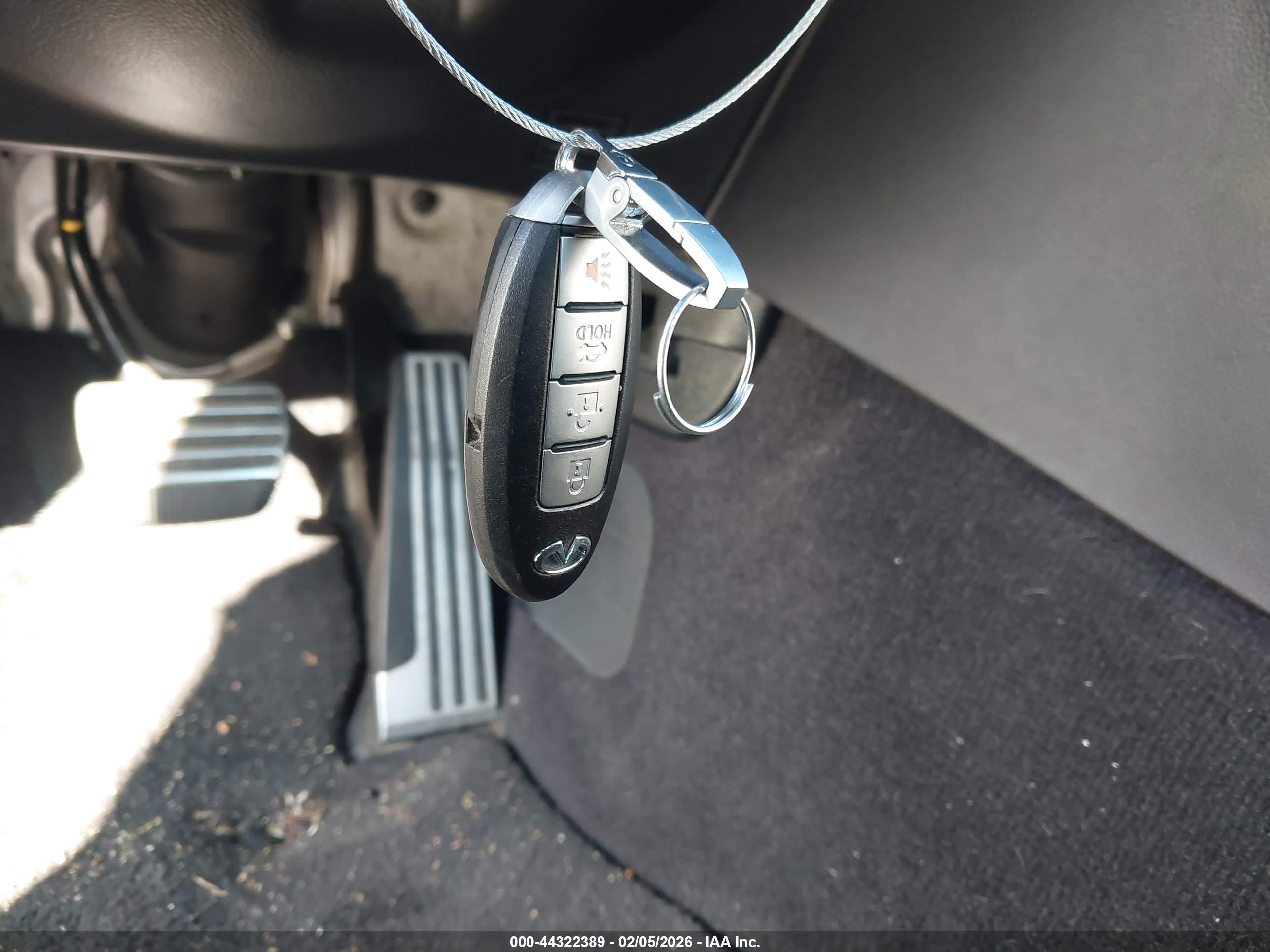 INFINITI G37 image 11