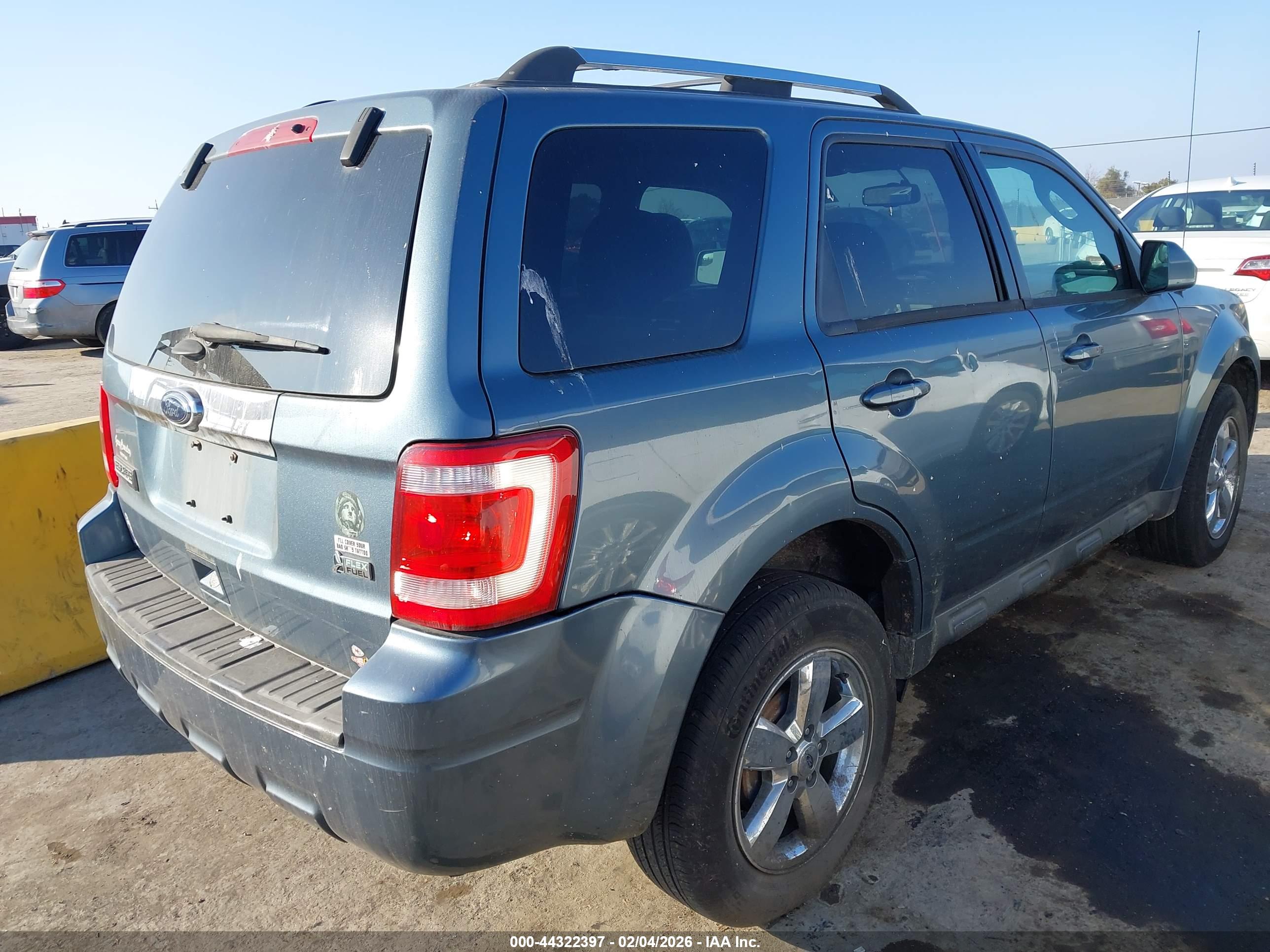 FORD ESCAPE image 4
