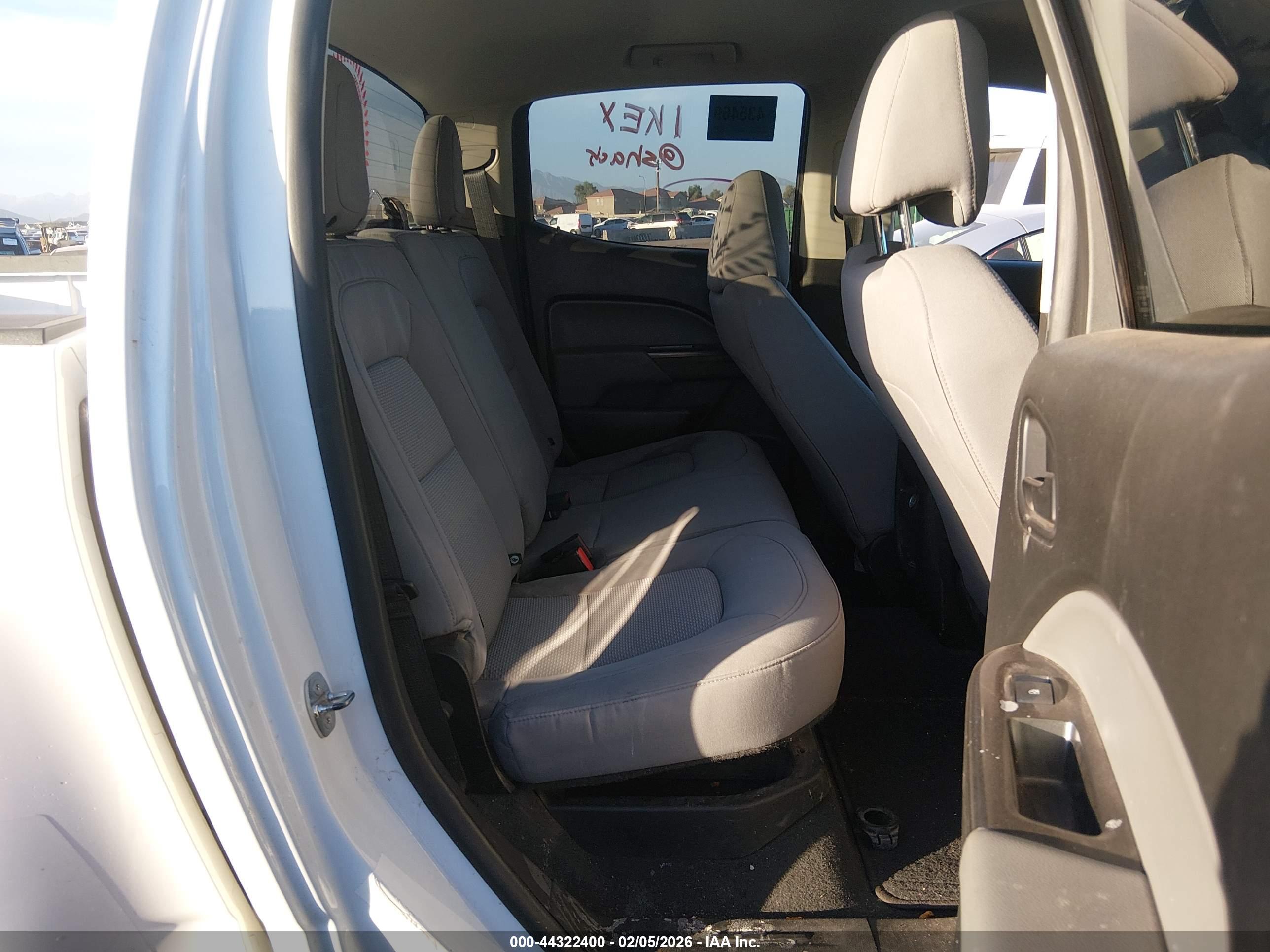GMC CANYON image 8