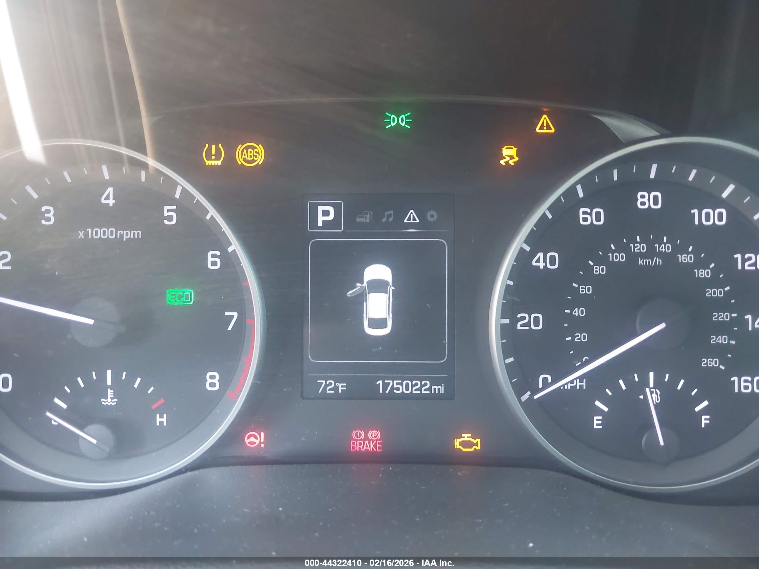 HYUNDAI ELANTRA image 7