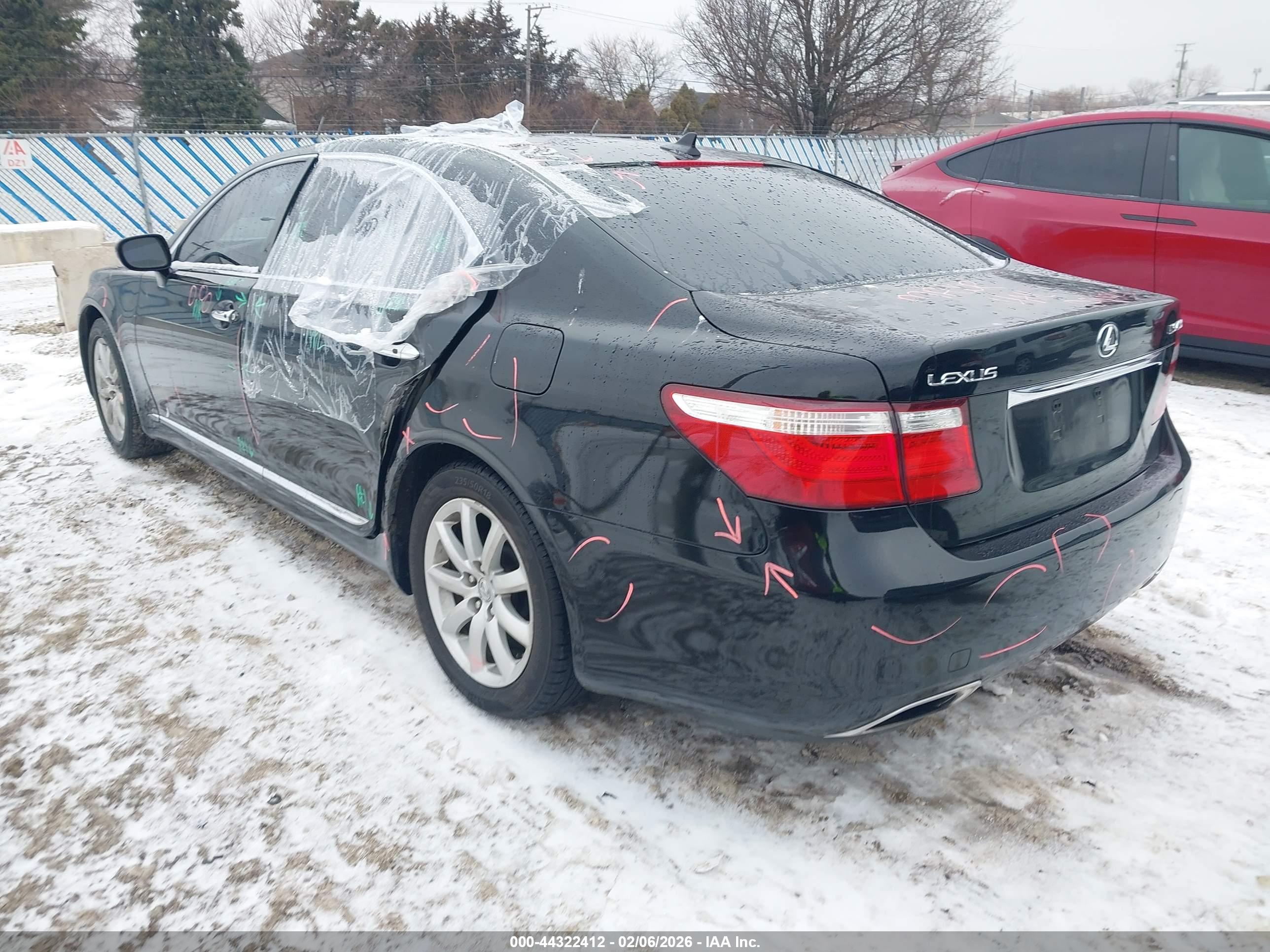 LEXUS LS image 3