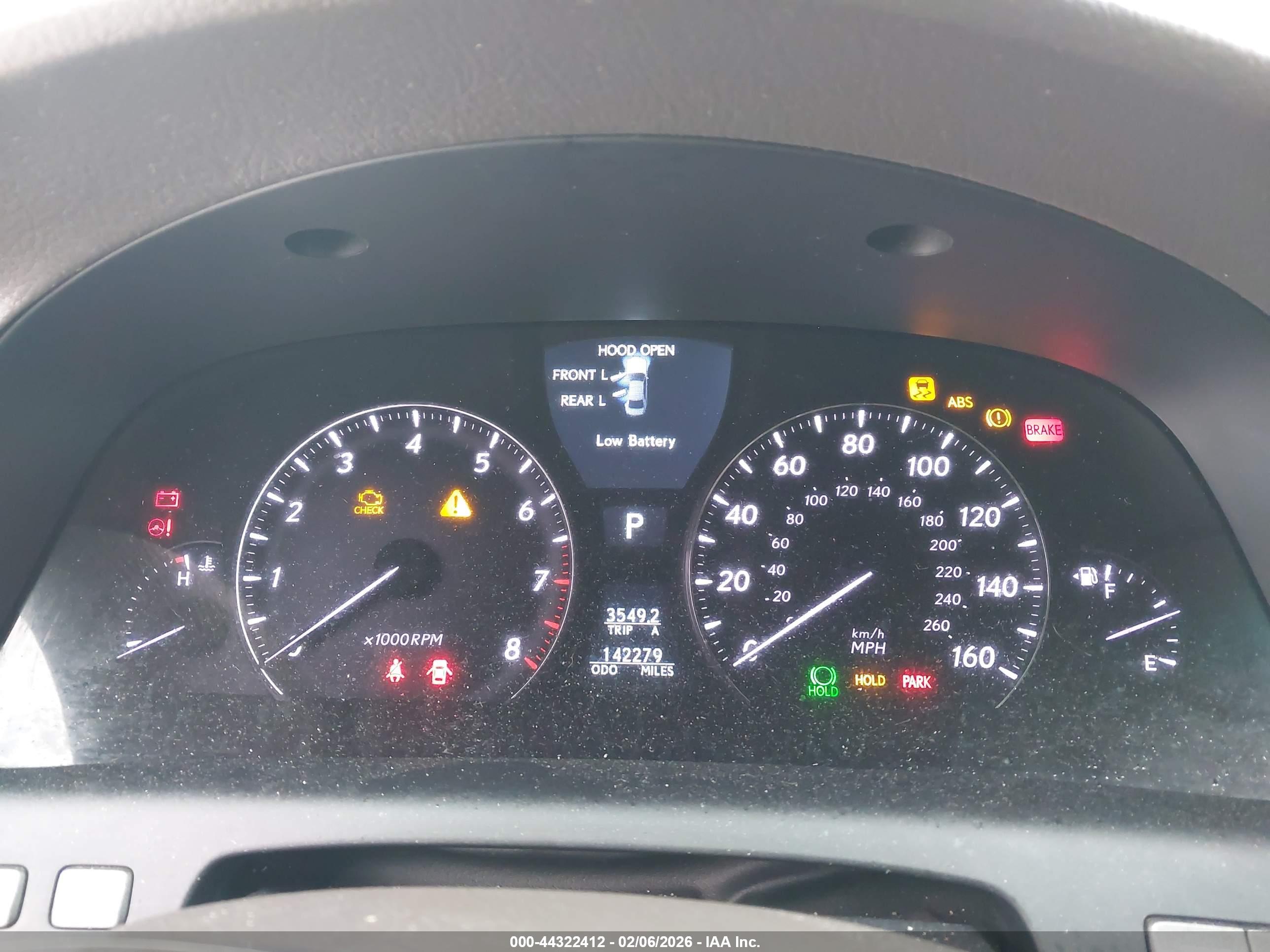 LEXUS LS image 7