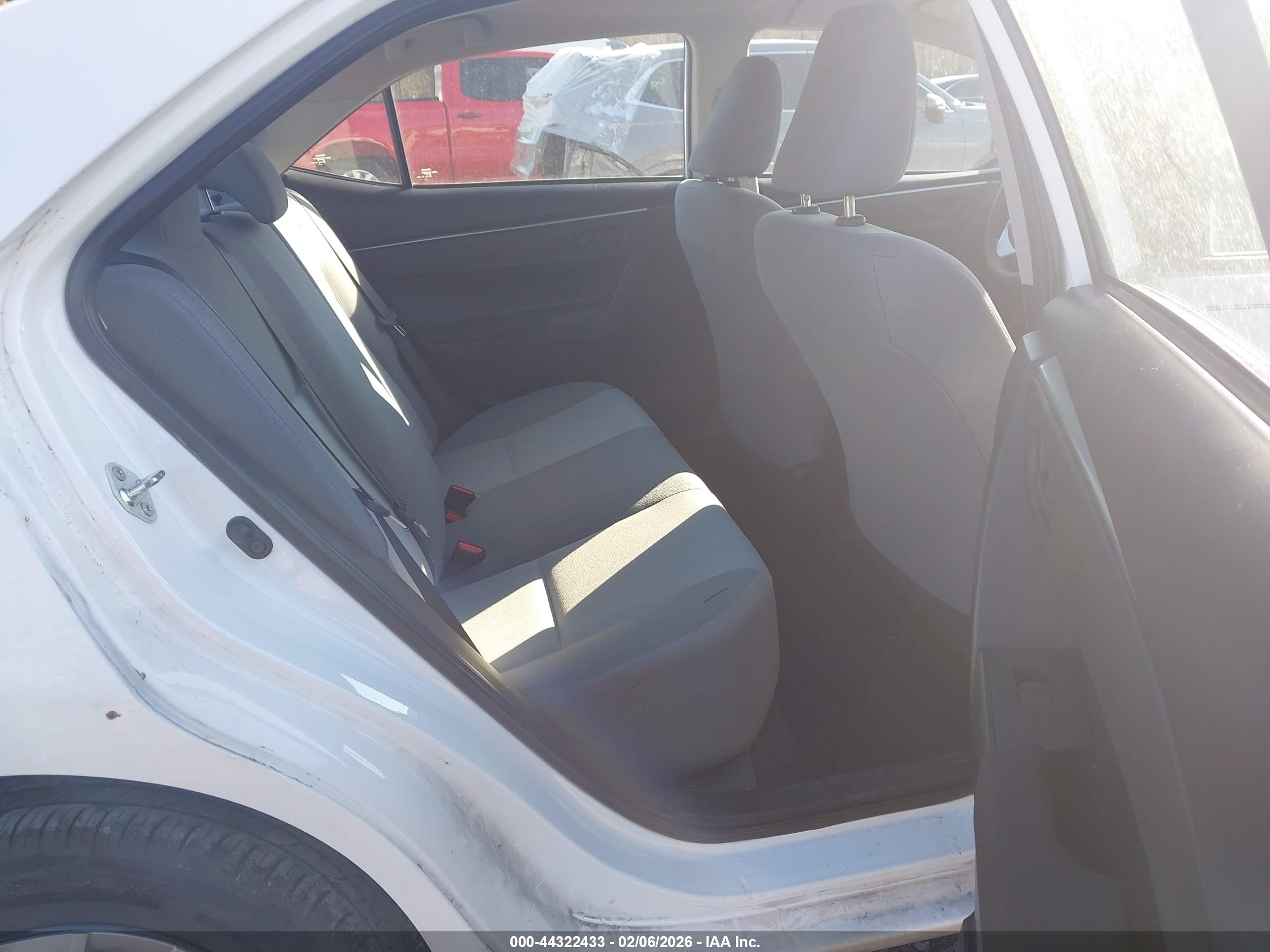 TOYOTA COROLLA image 8