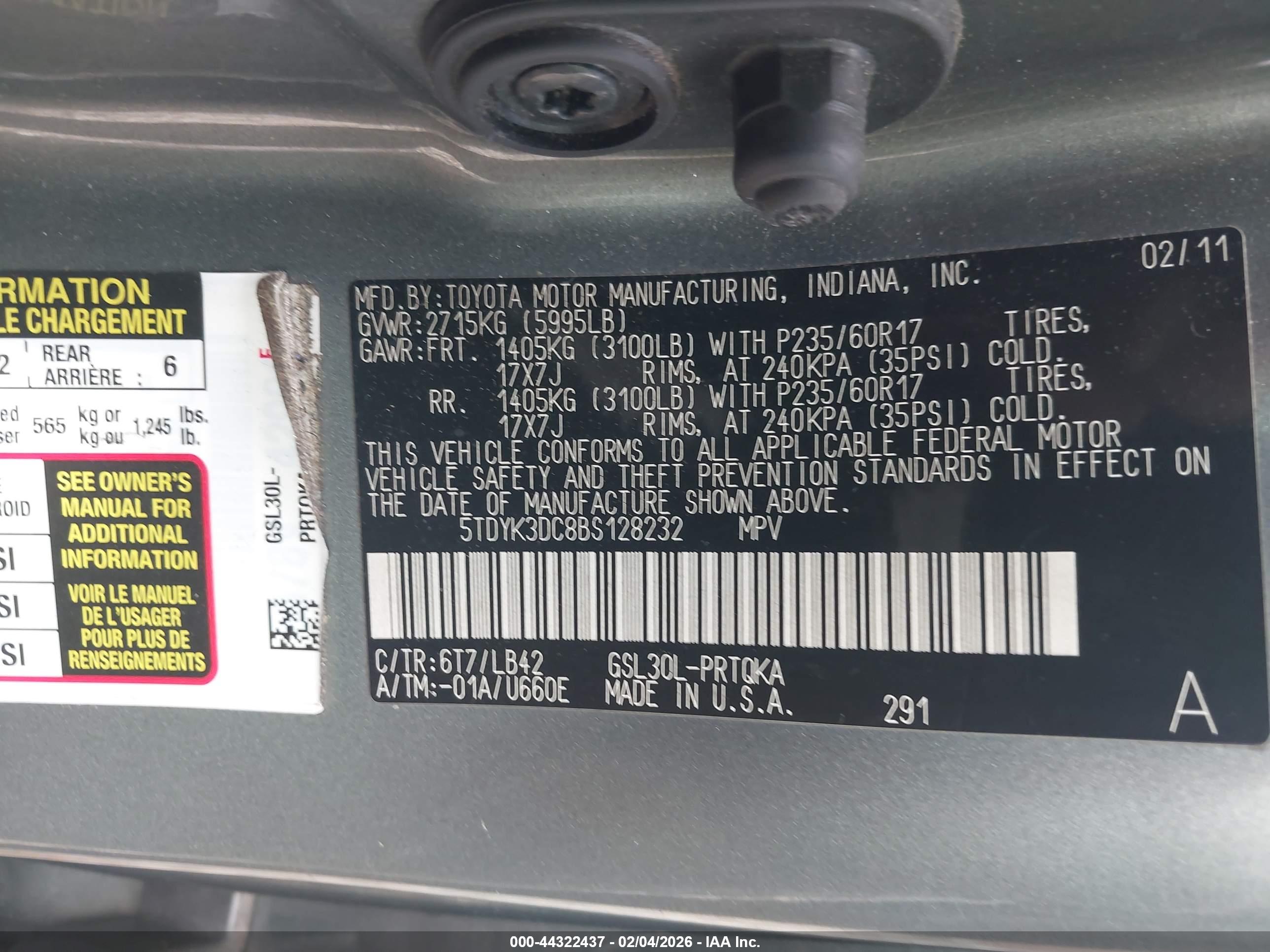 TOYOTA SIENNA image 9