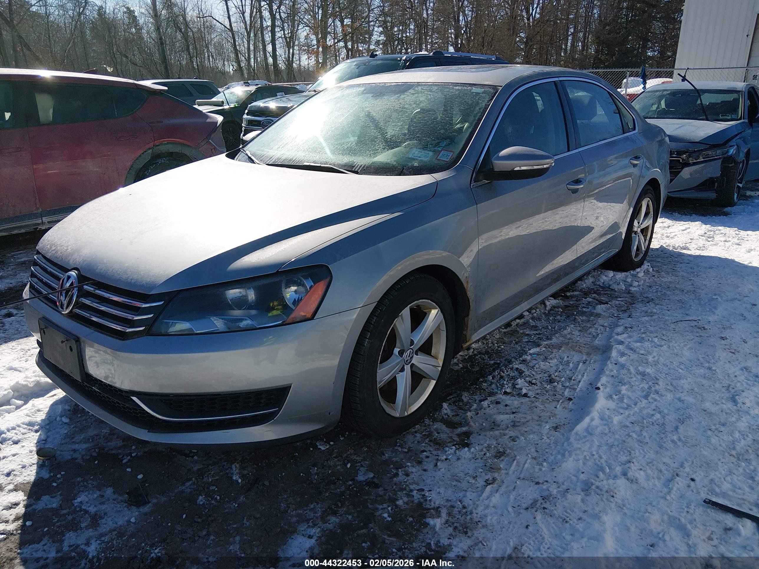 VOLKSWAGEN PASSAT image 2