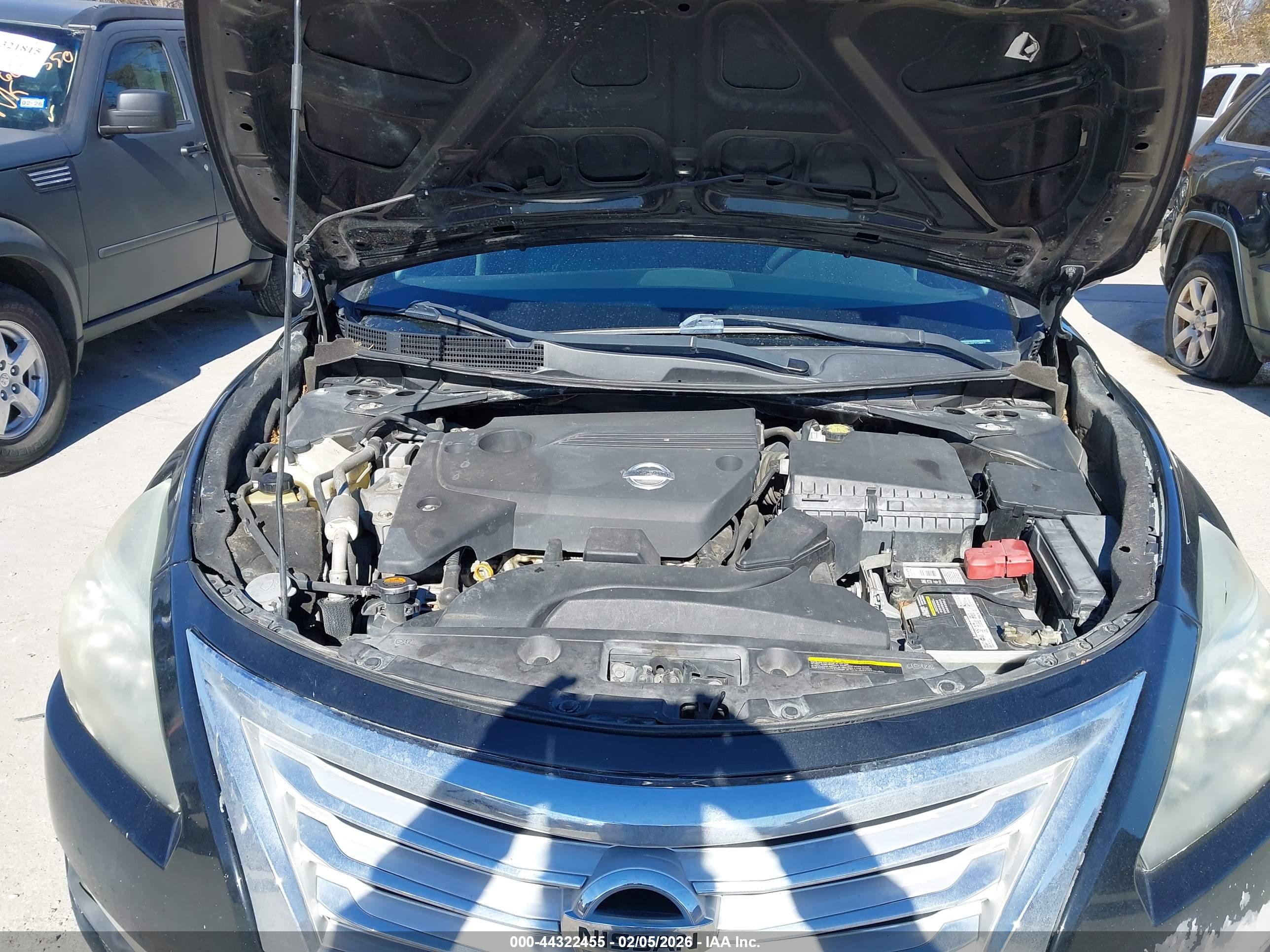 NISSAN ALTIMA image 10
