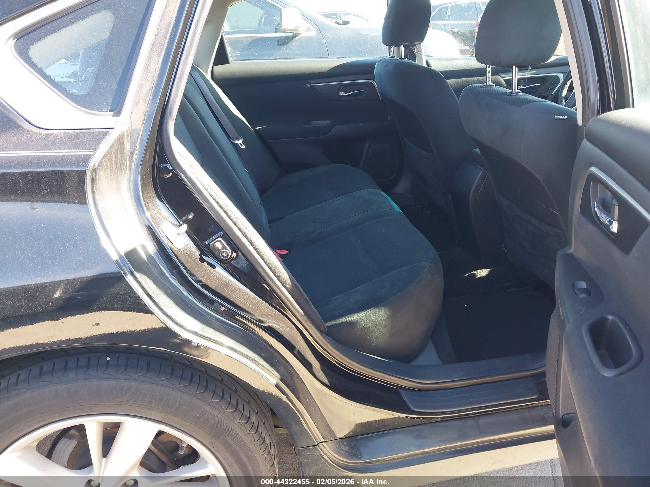 NISSAN ALTIMA image 8