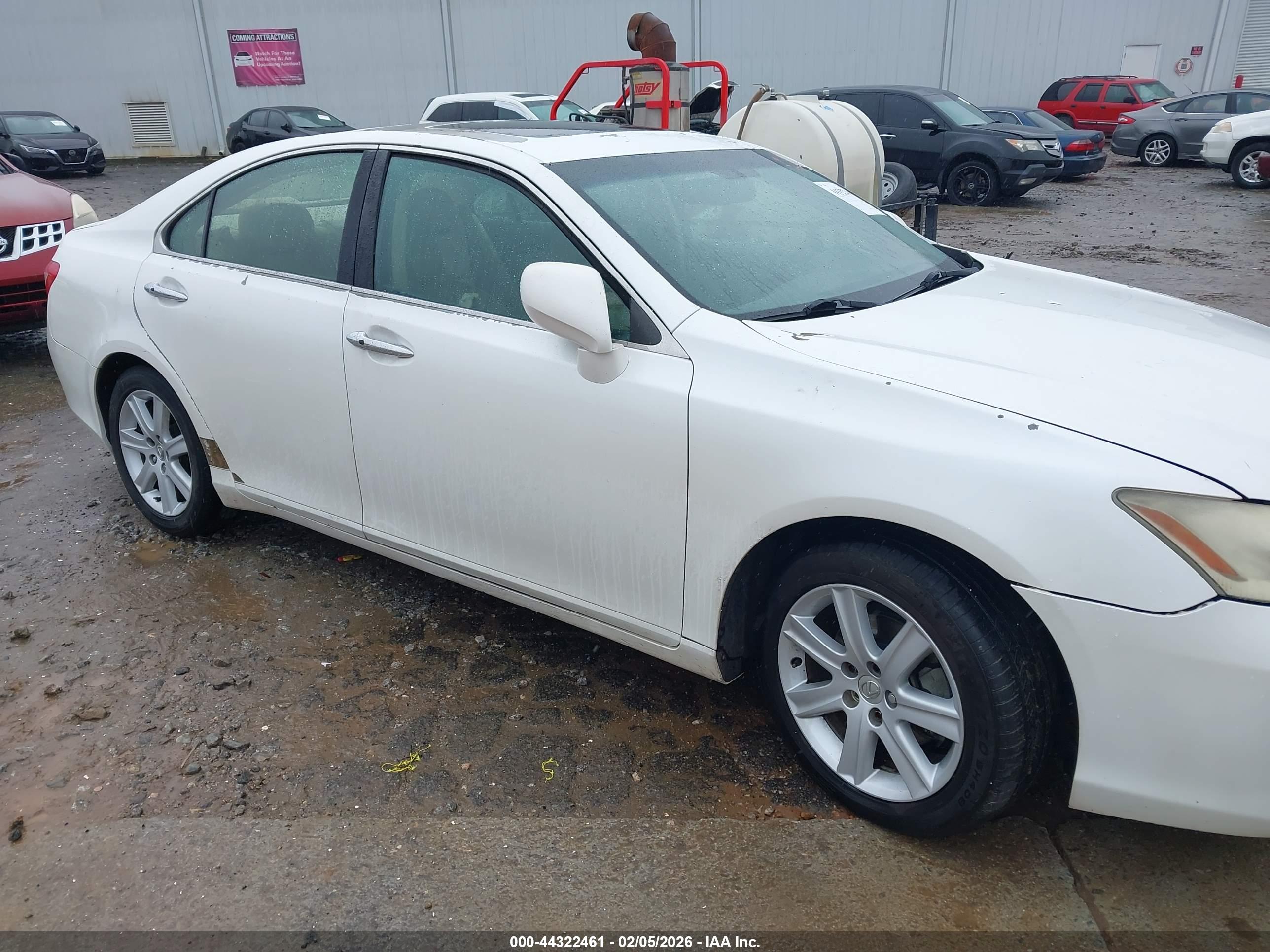 LEXUS ES image 6