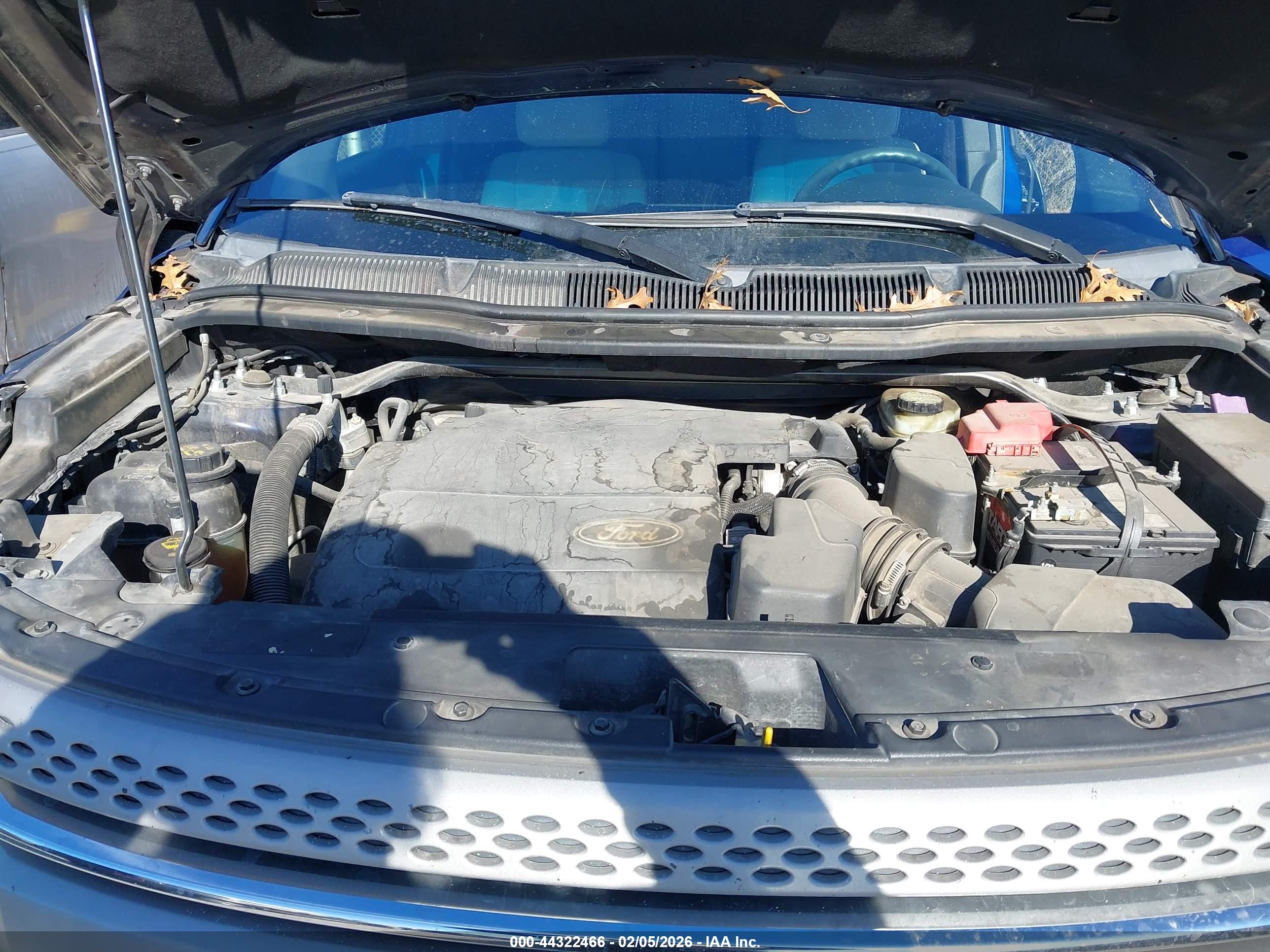 FORD EXPLORER image 10