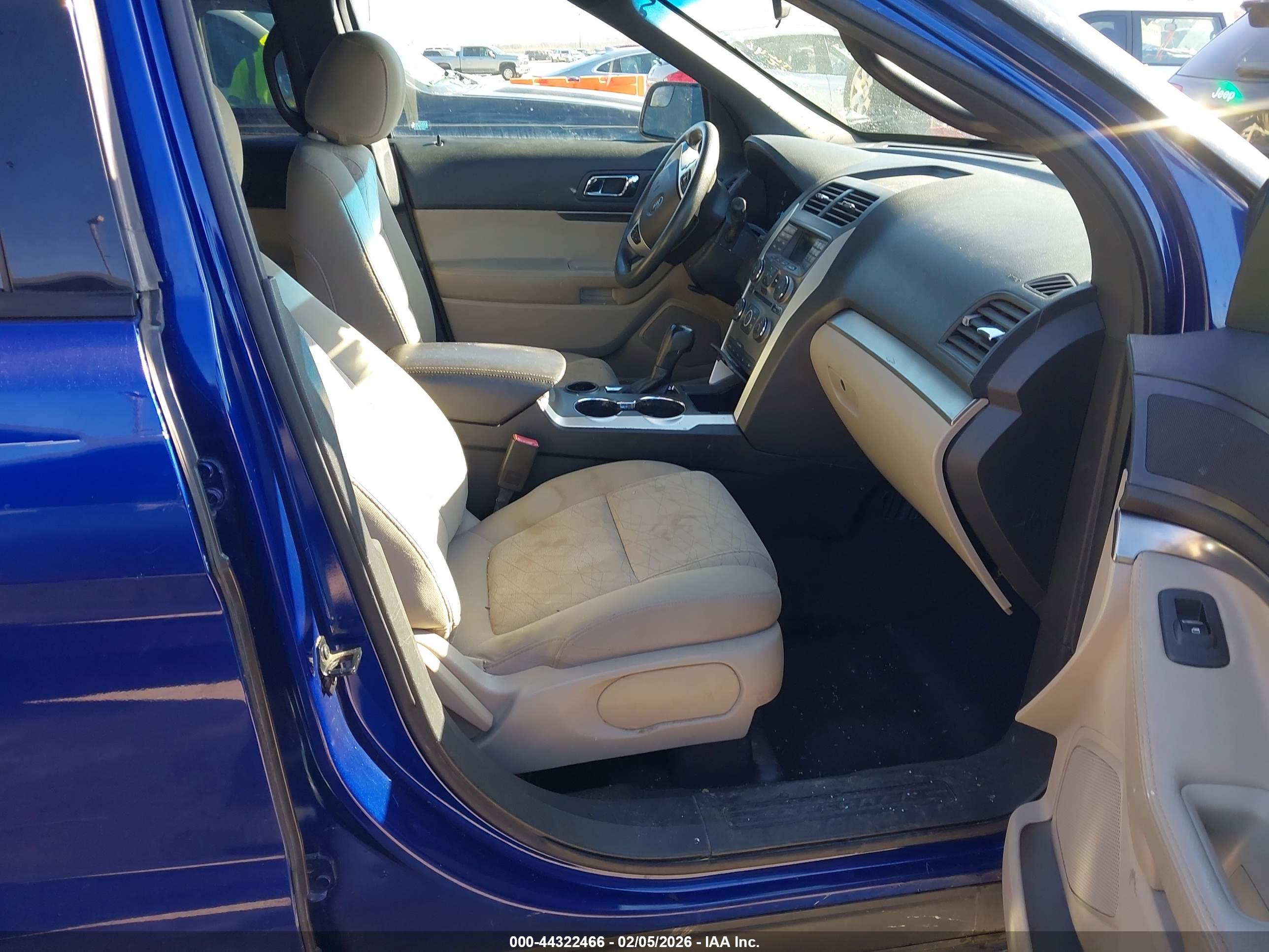 FORD EXPLORER image 5