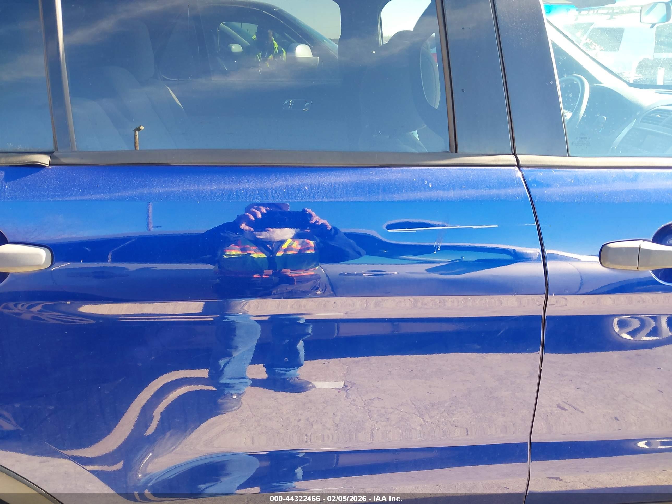 FORD EXPLORER image 6